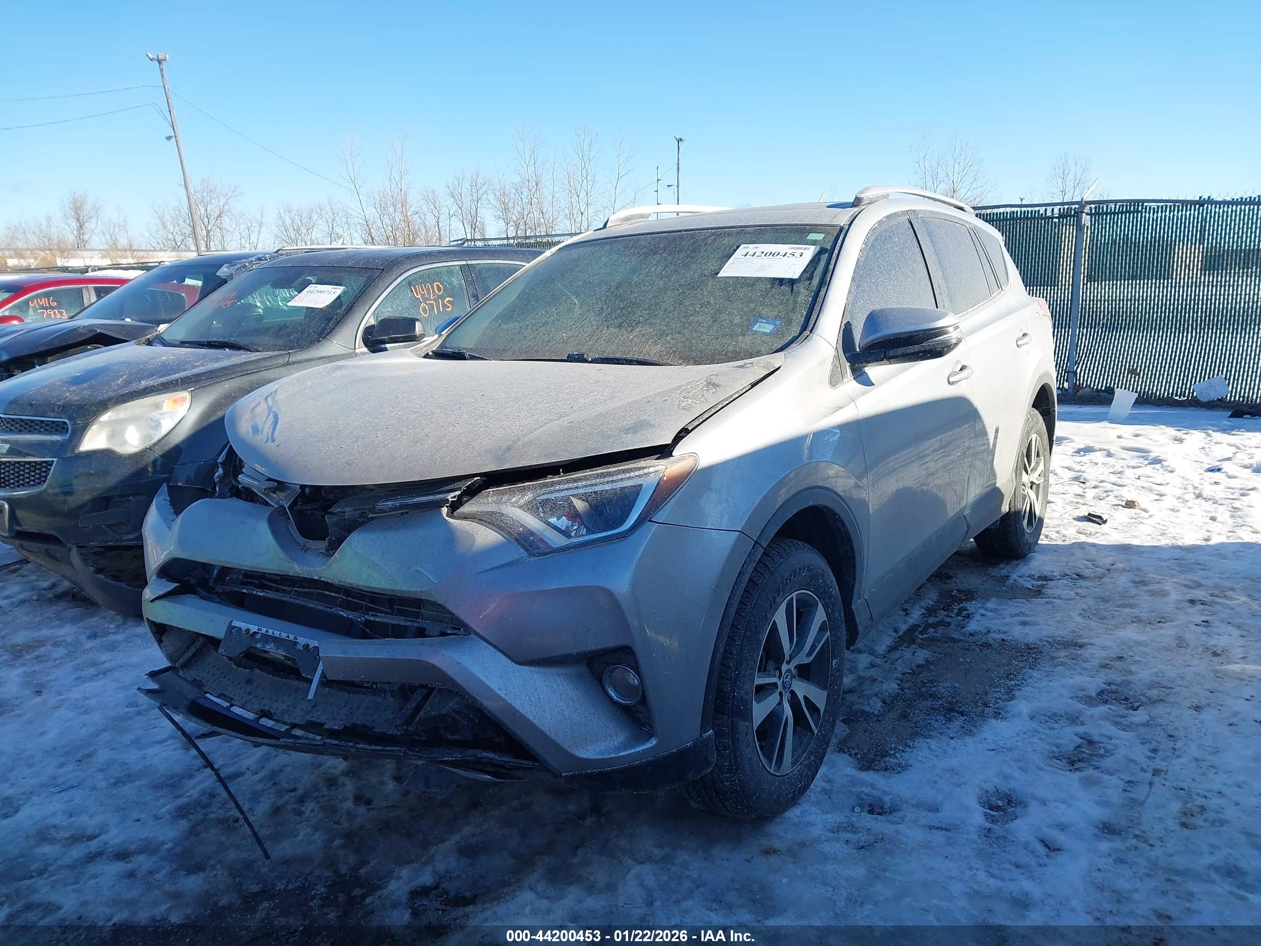 TOYOTA RAV4 image 2
