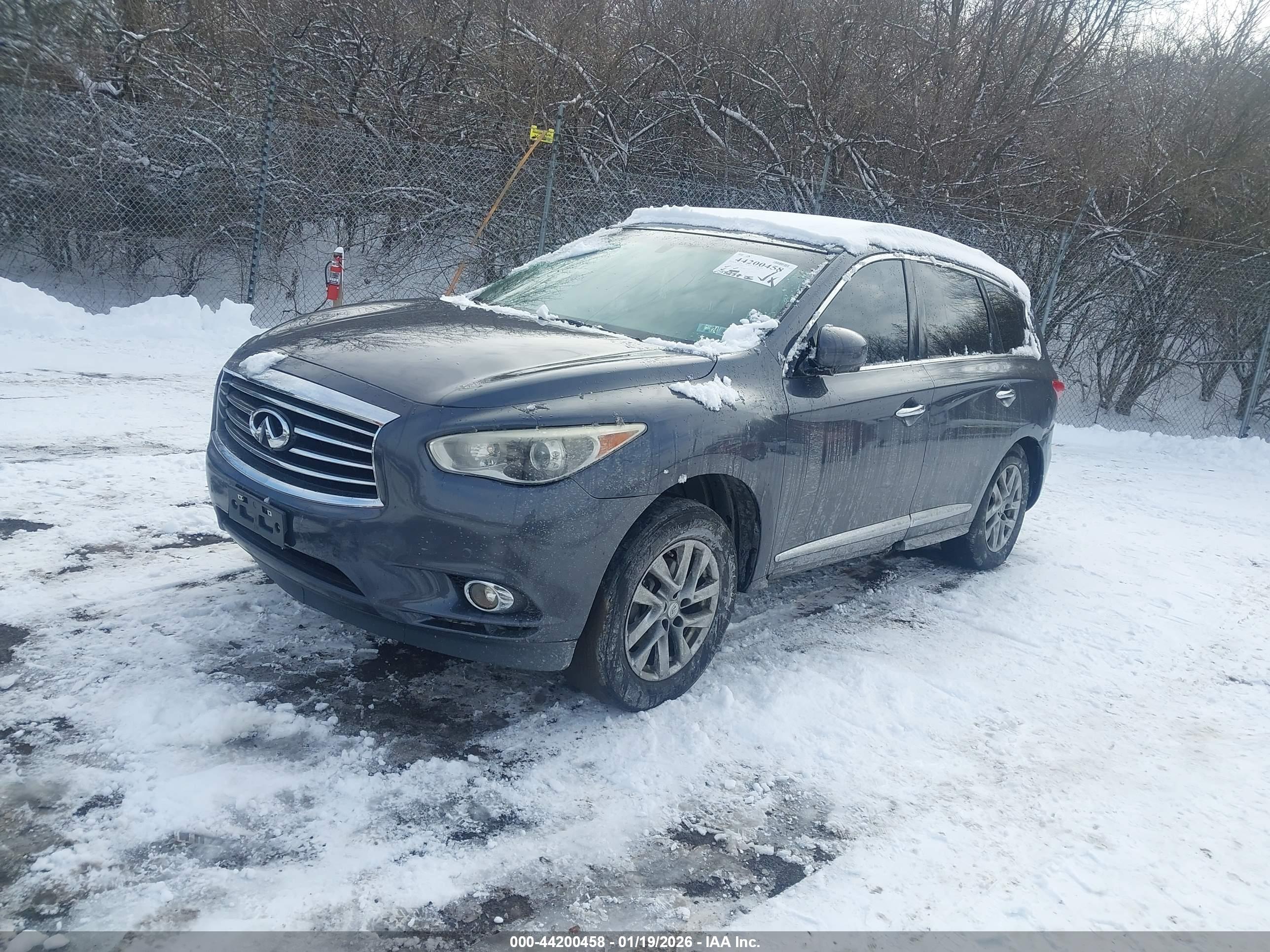 INFINITI JX35 image 2