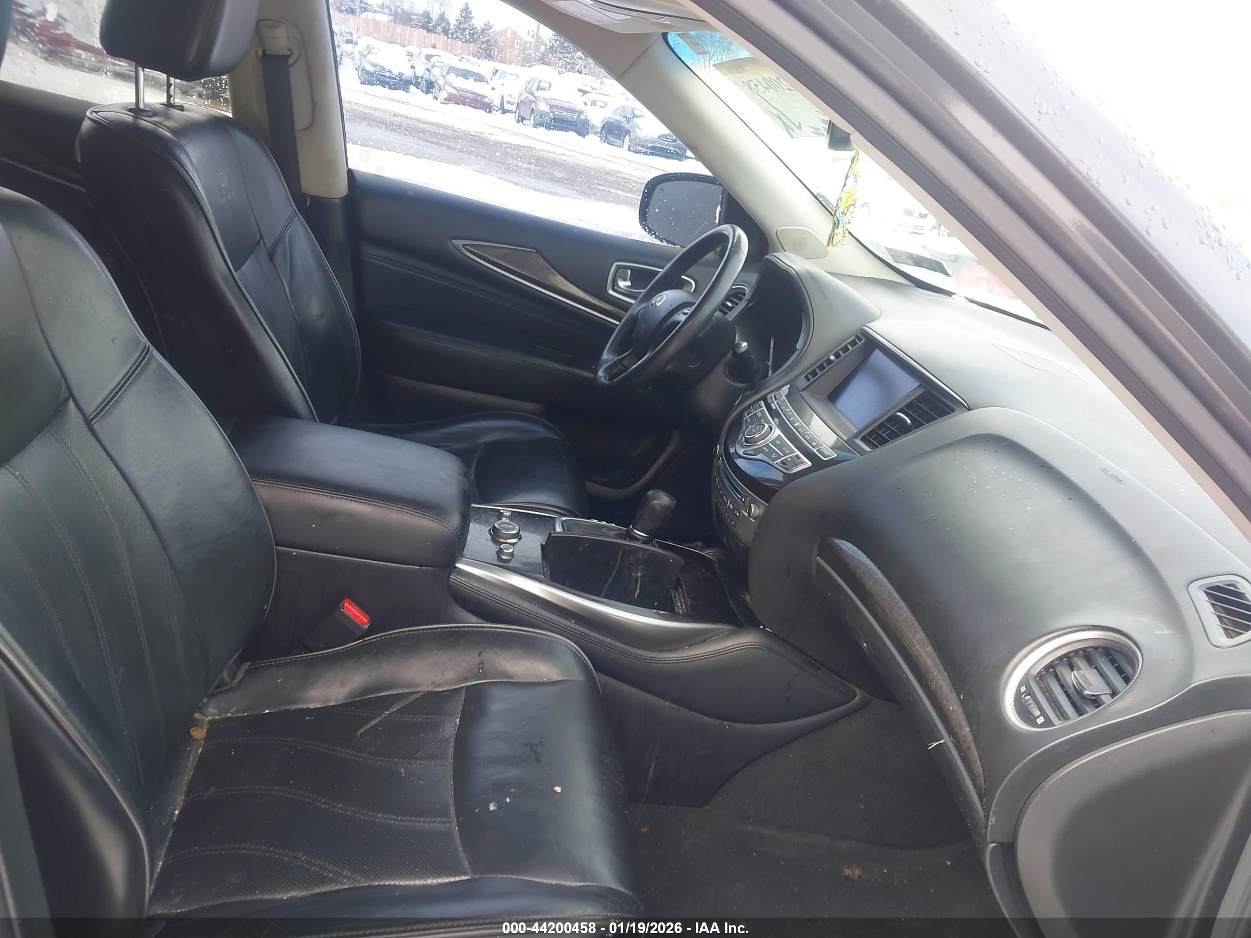 INFINITI JX35 image 5