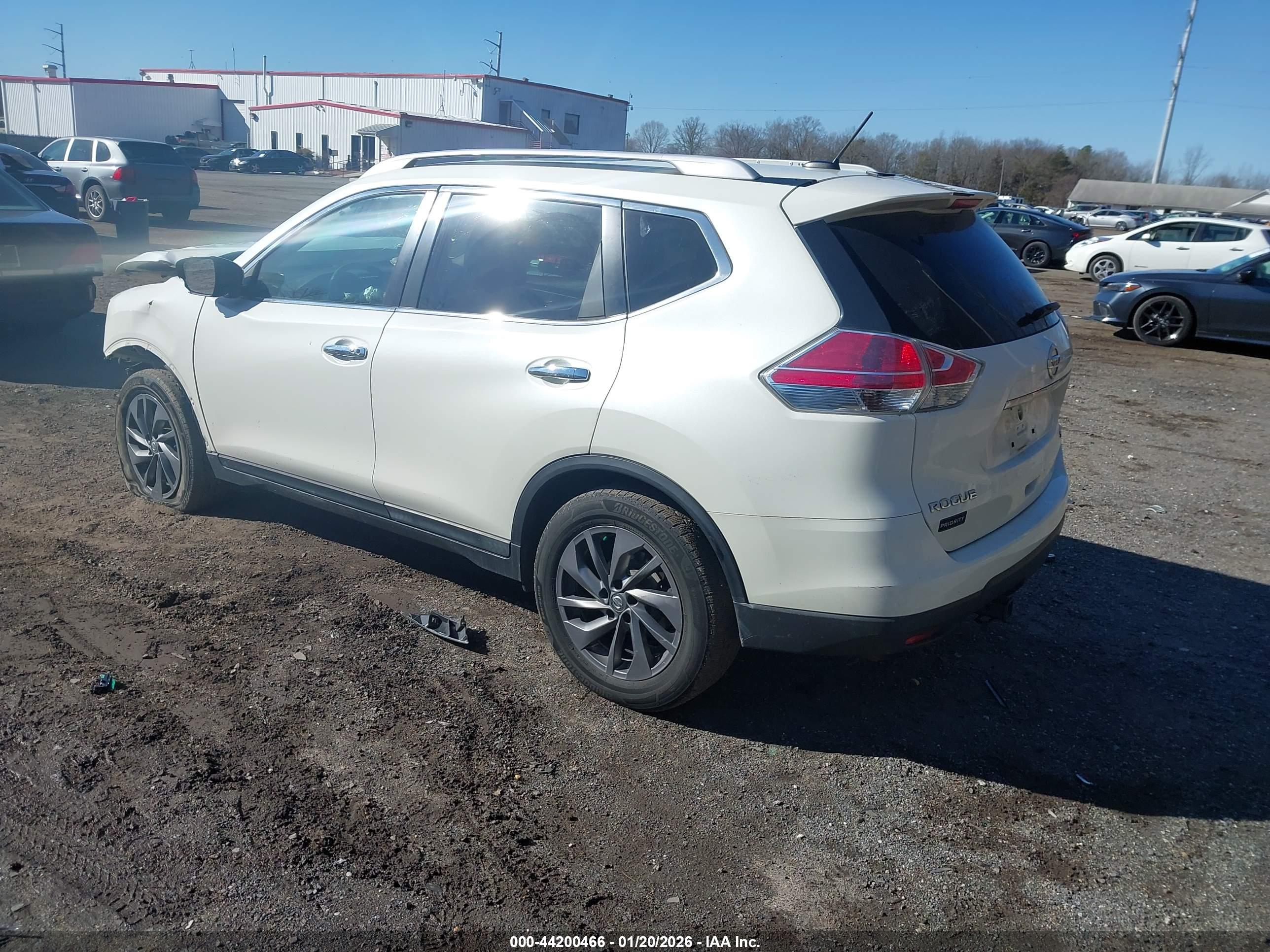 NISSAN ROGUE image 3