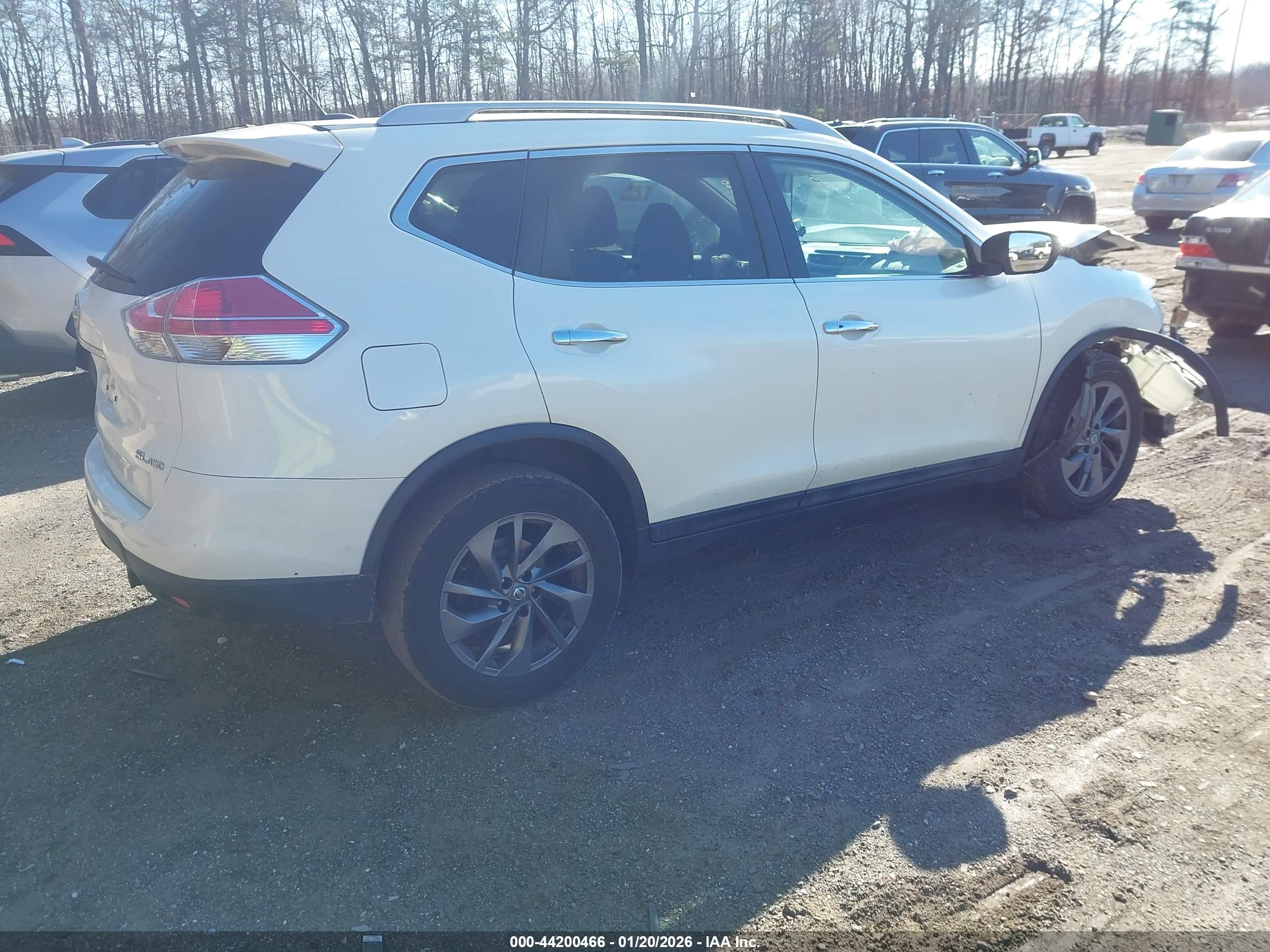 NISSAN ROGUE image 4
