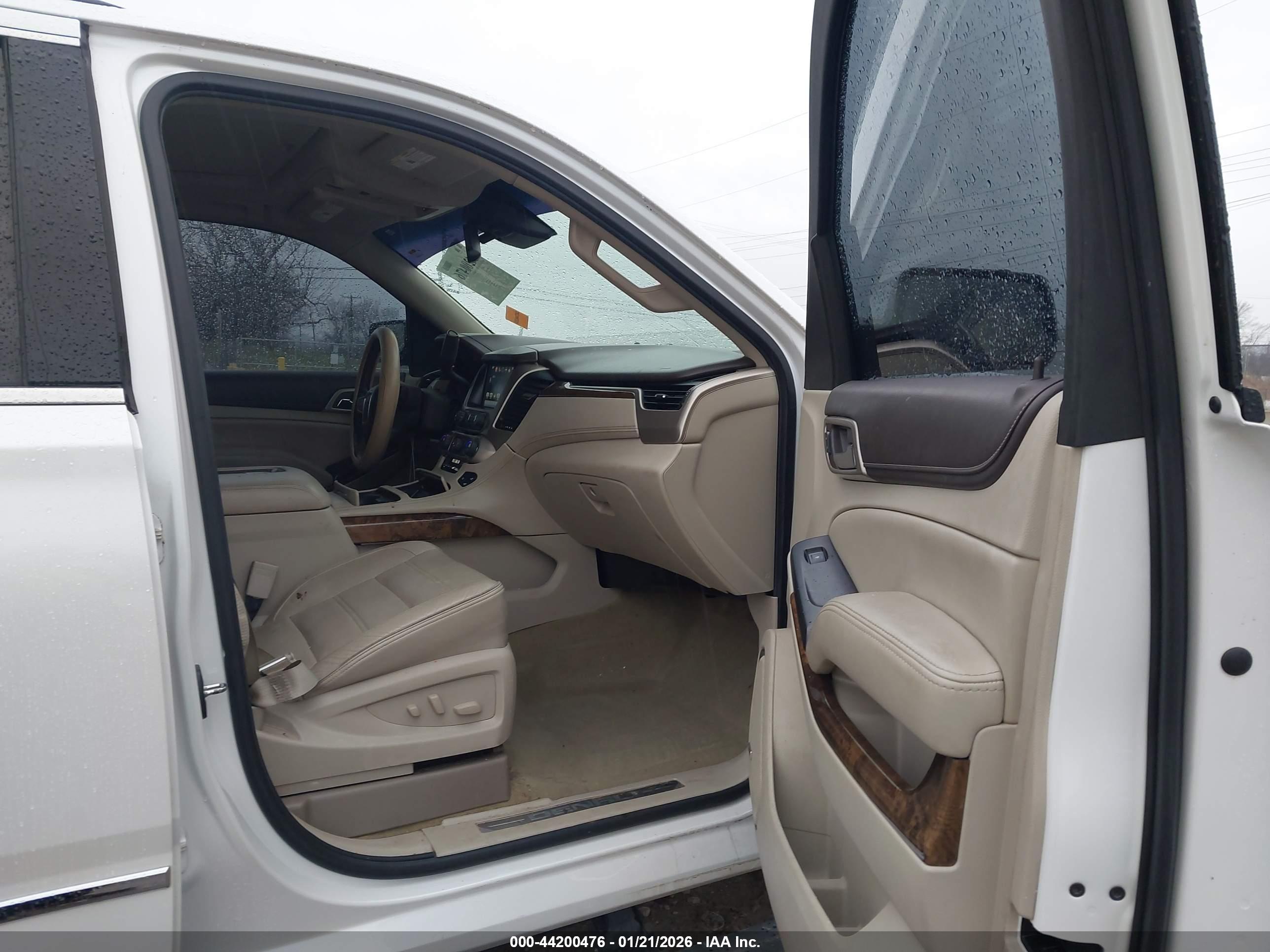 GMC YUKON image 5