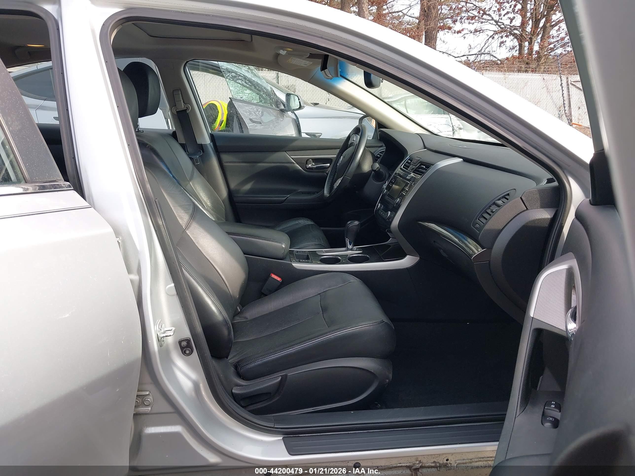 NISSAN ALTIMA image 5