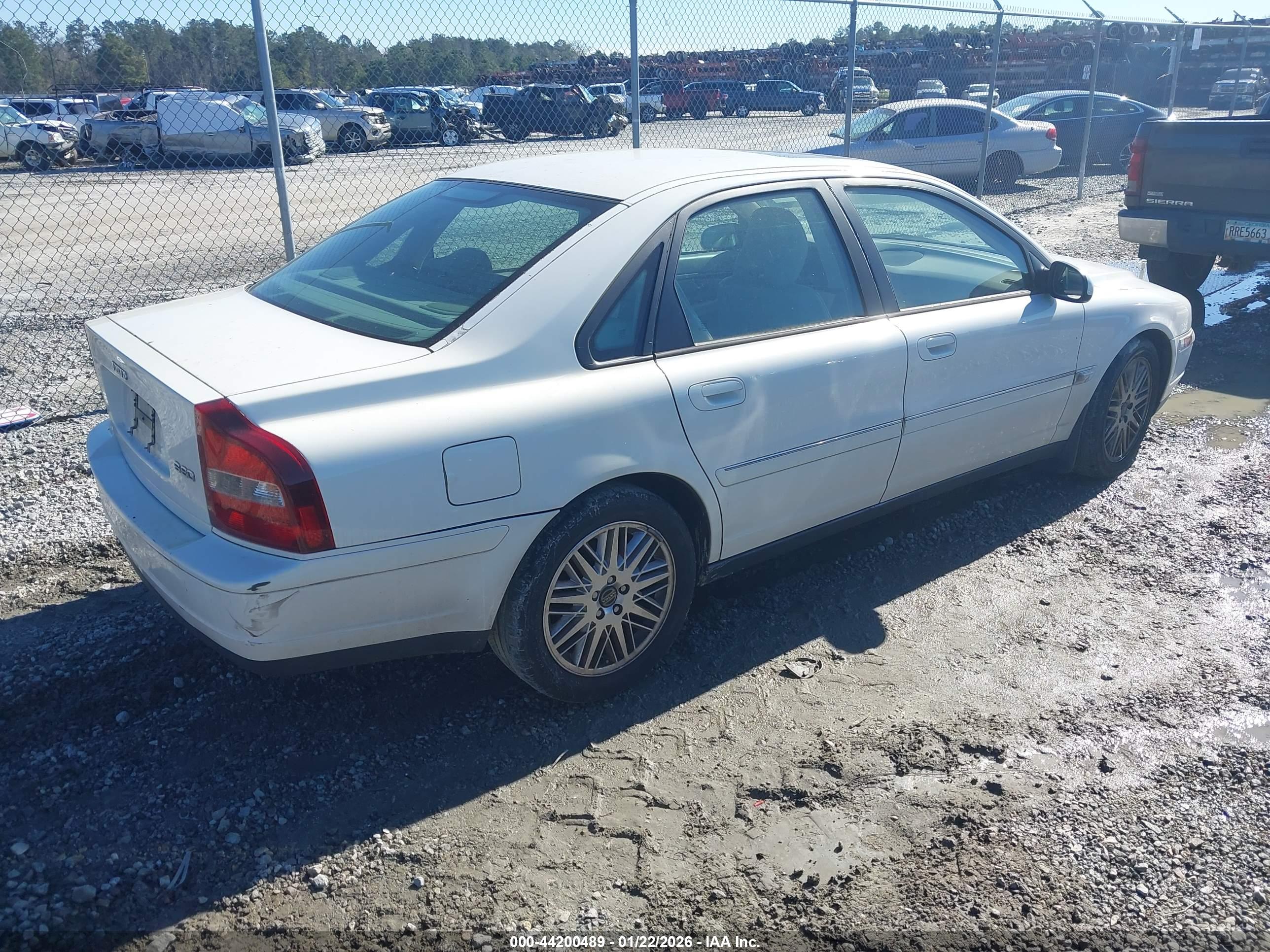 VOLVO S80 image 4