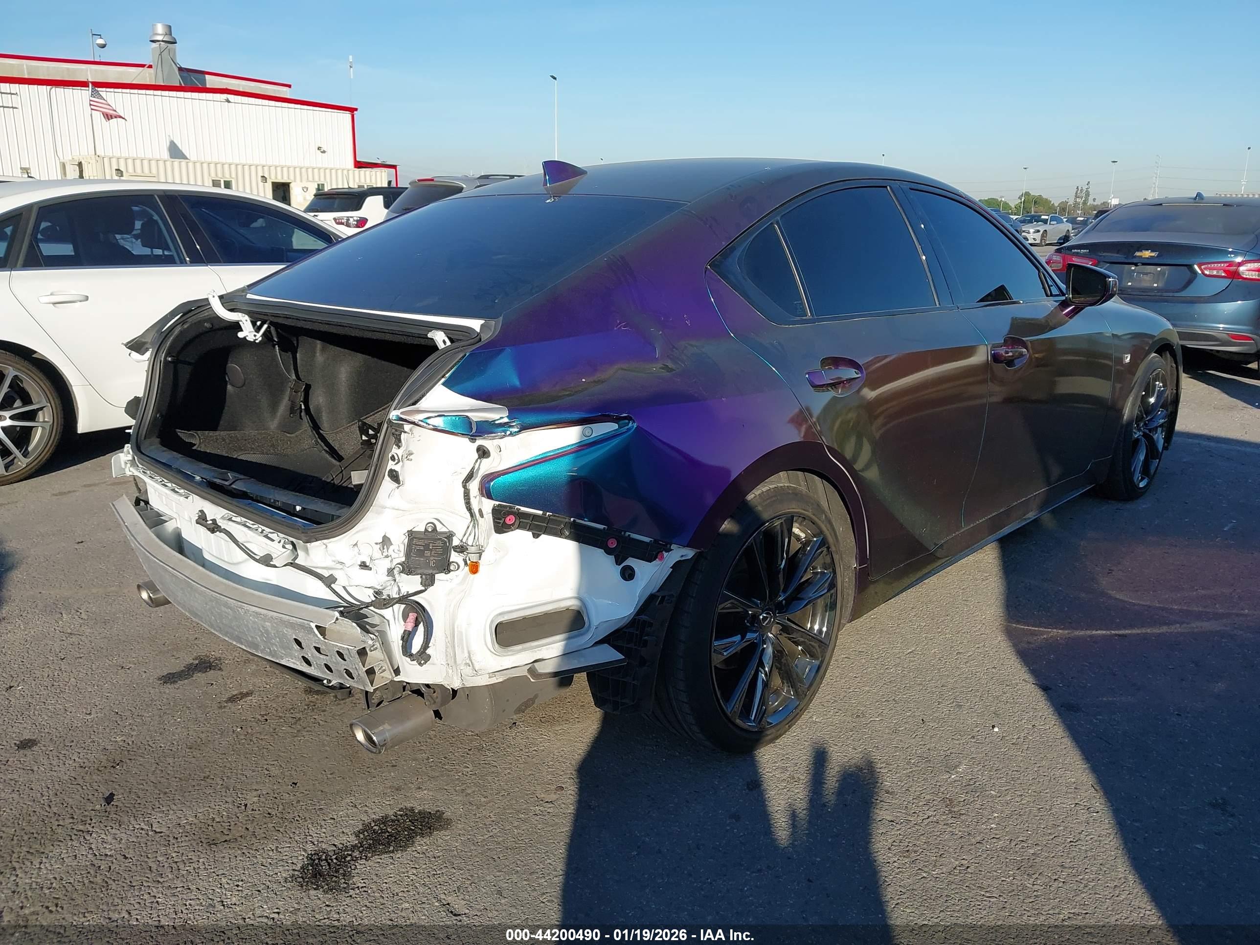 LEXUS IS image 4