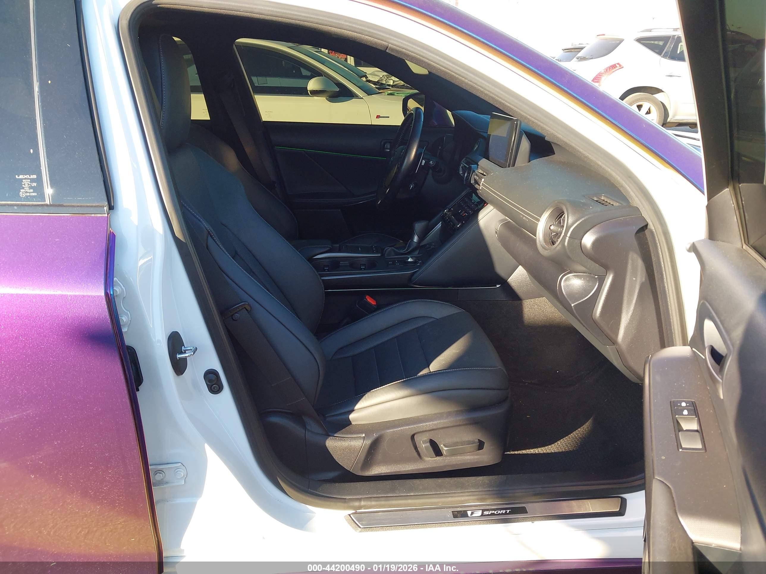 LEXUS IS image 5