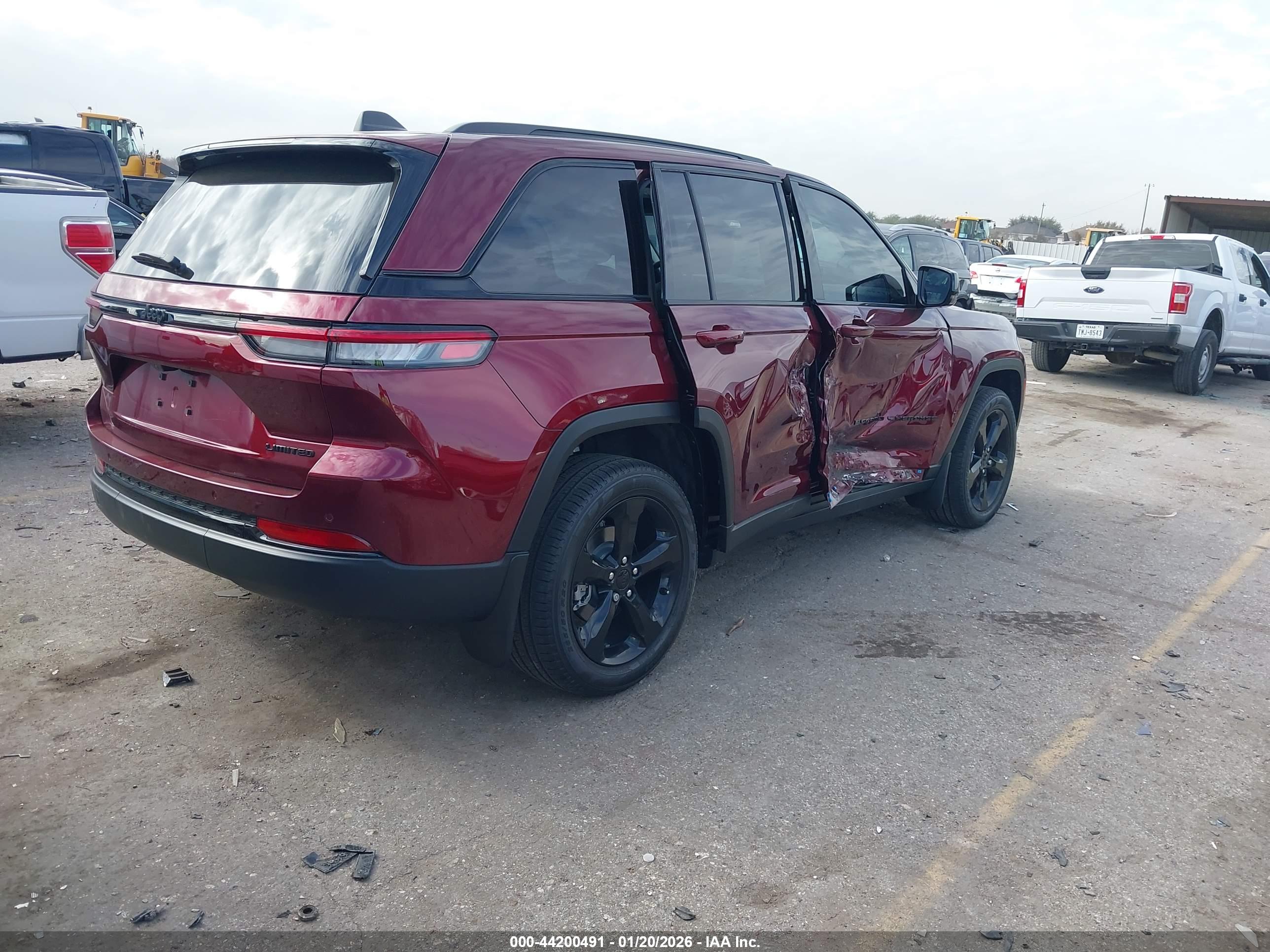 JEEP GRAND image 4