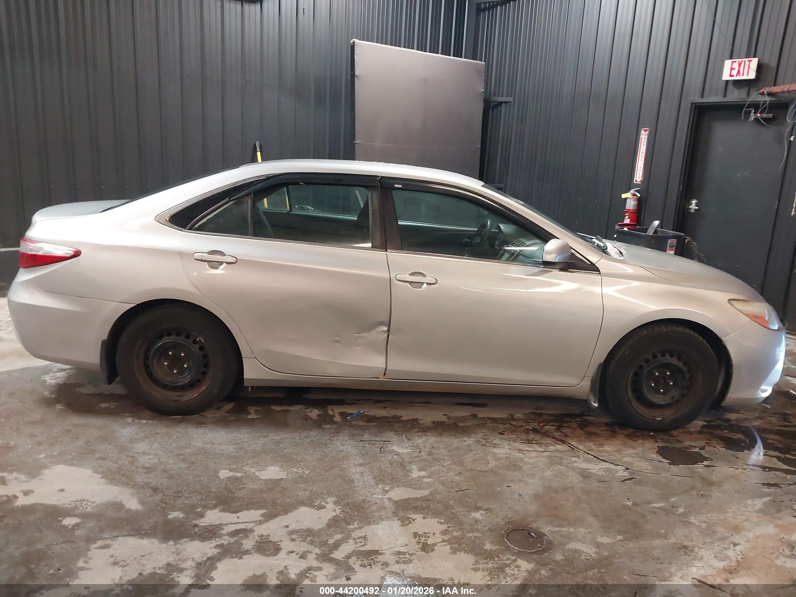 TOYOTA CAMRY image 6