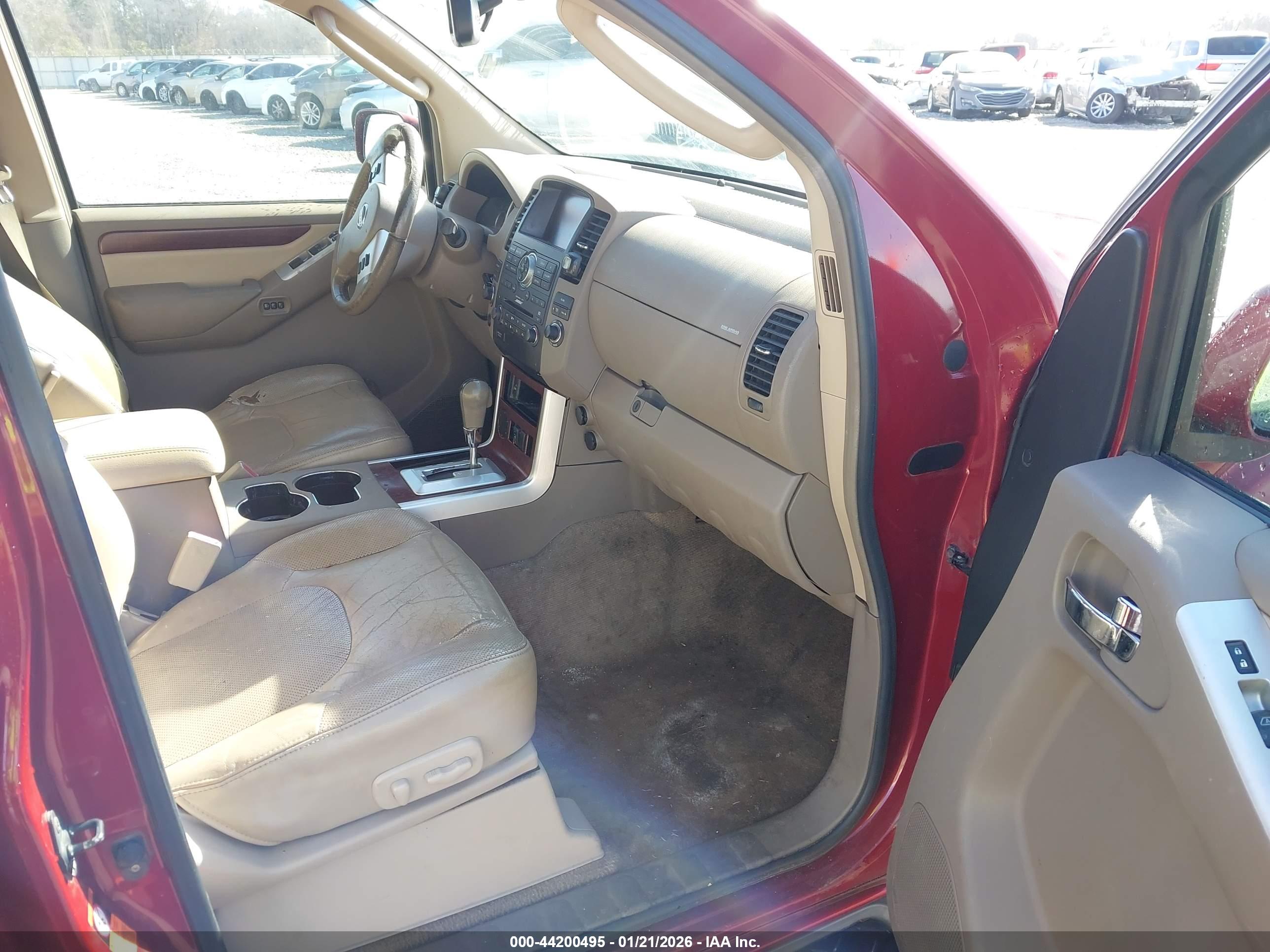 NISSAN PATHFINDER image 5