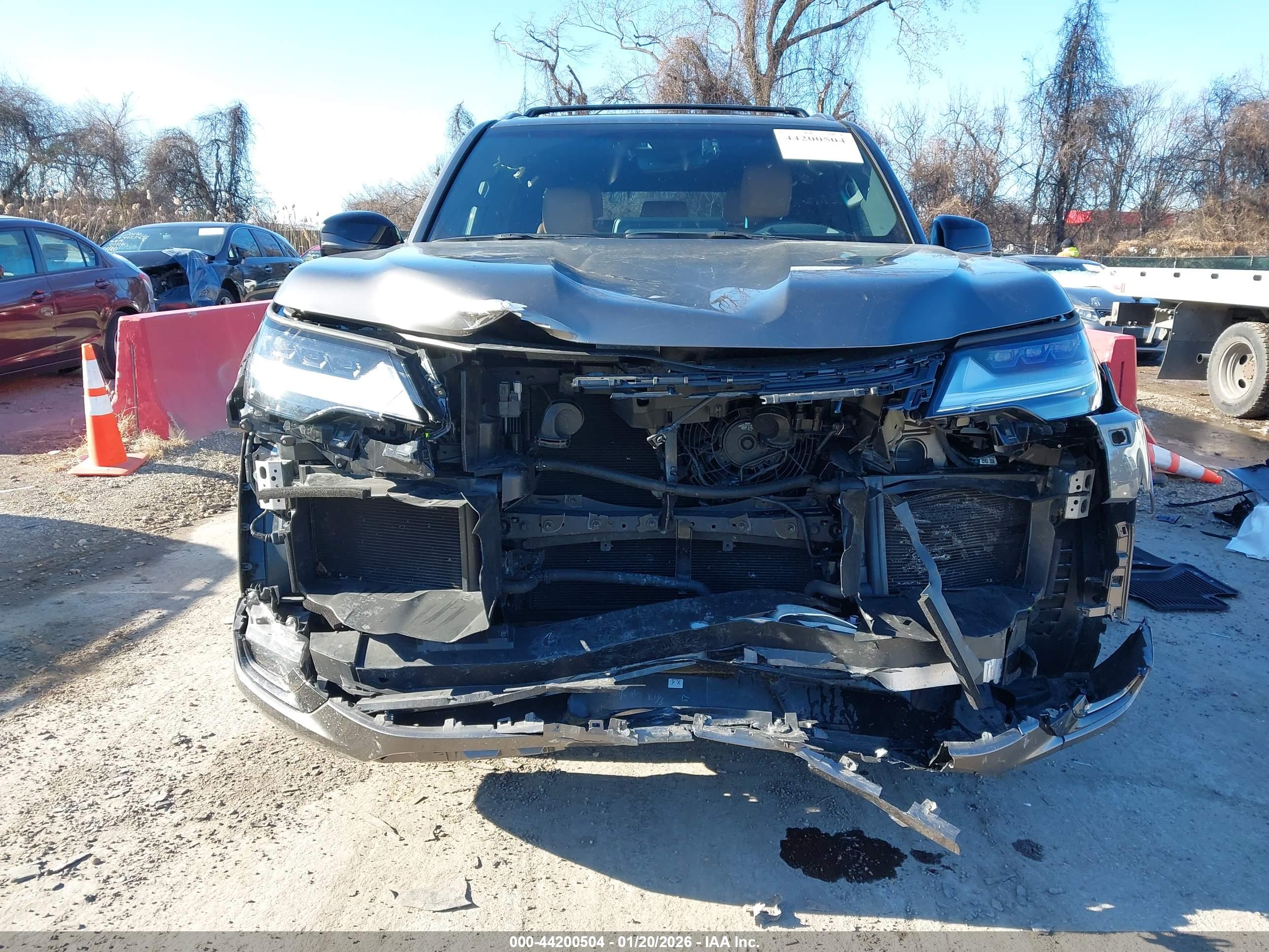 LEXUS LX image 6