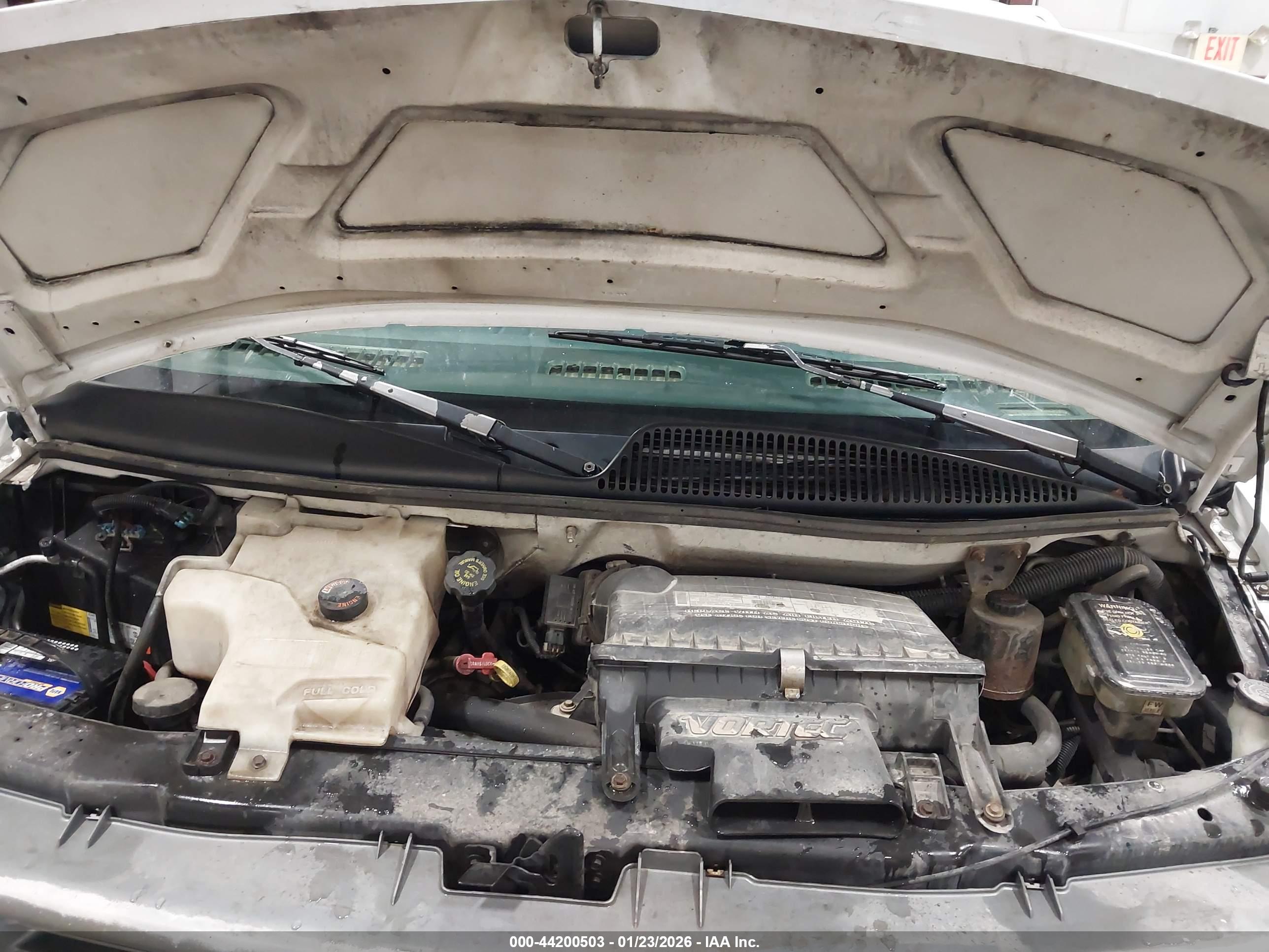 CHEVROLET EXPRESS image 10