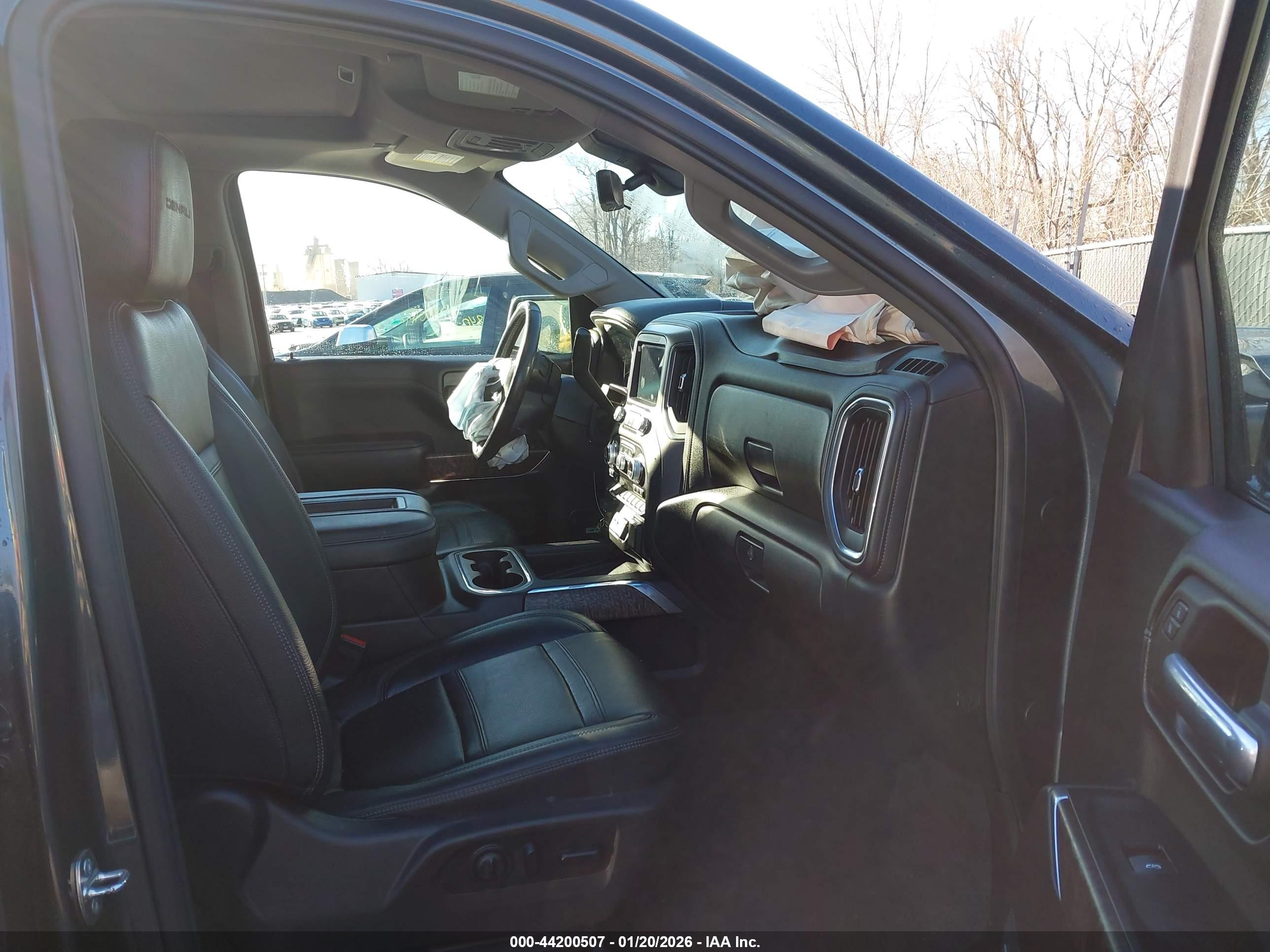 GMC SIERRA image 5