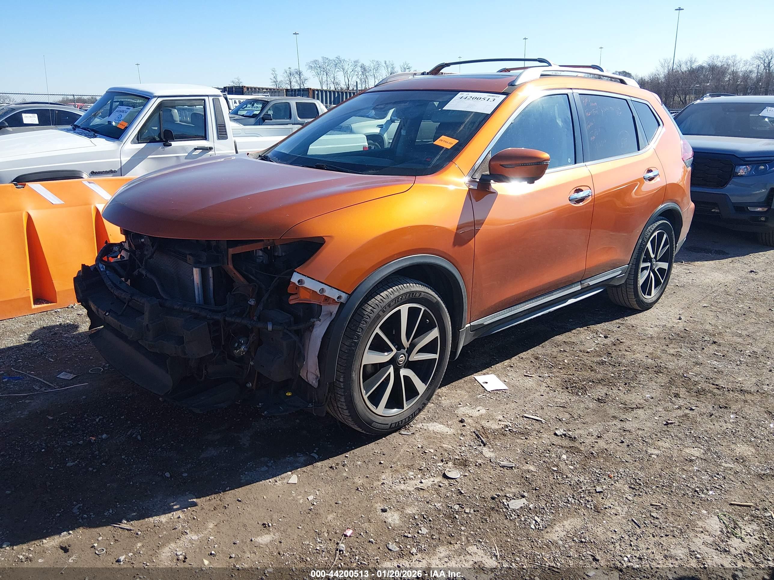 NISSAN ROGUE image 2