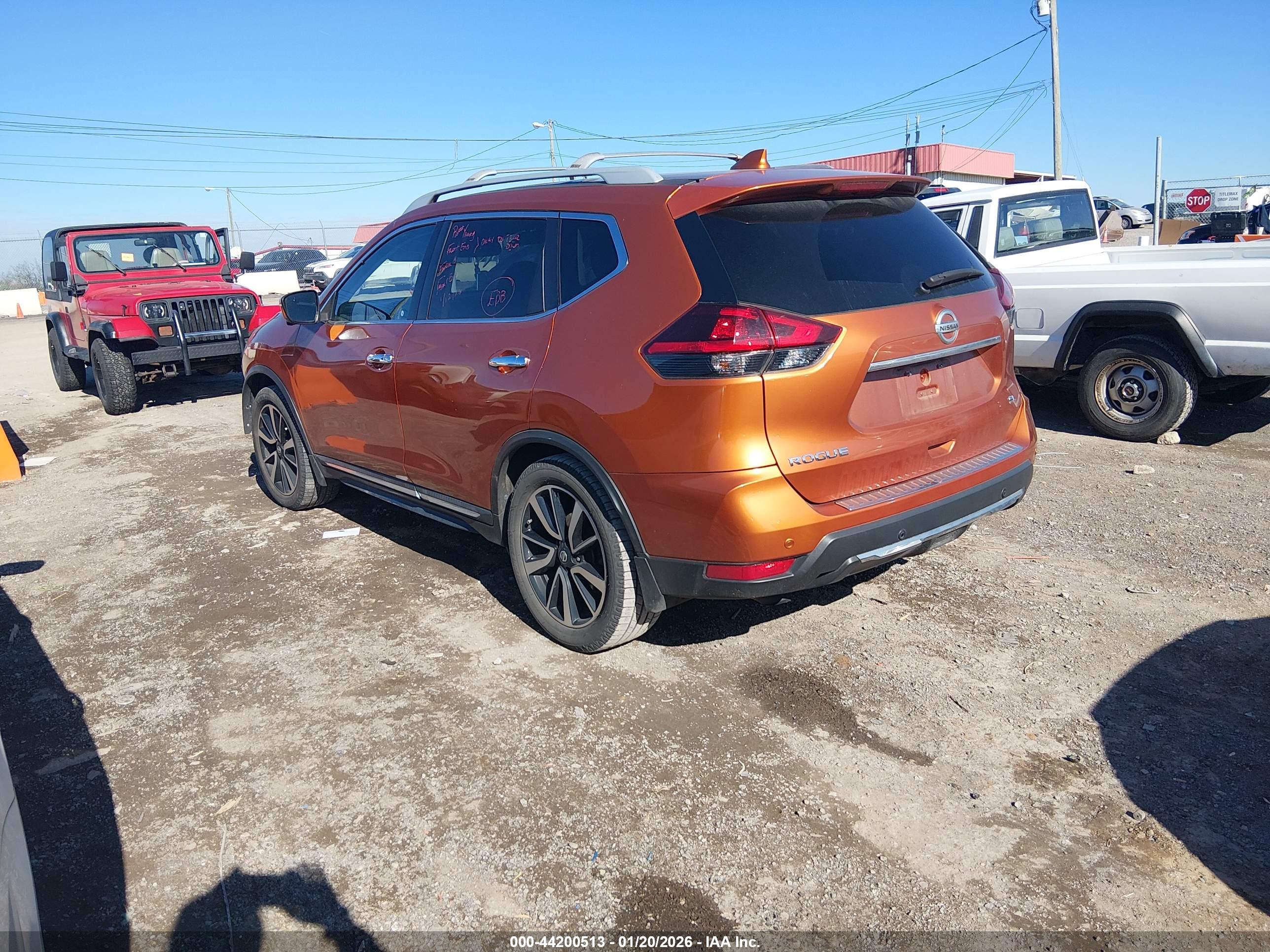 NISSAN ROGUE image 3