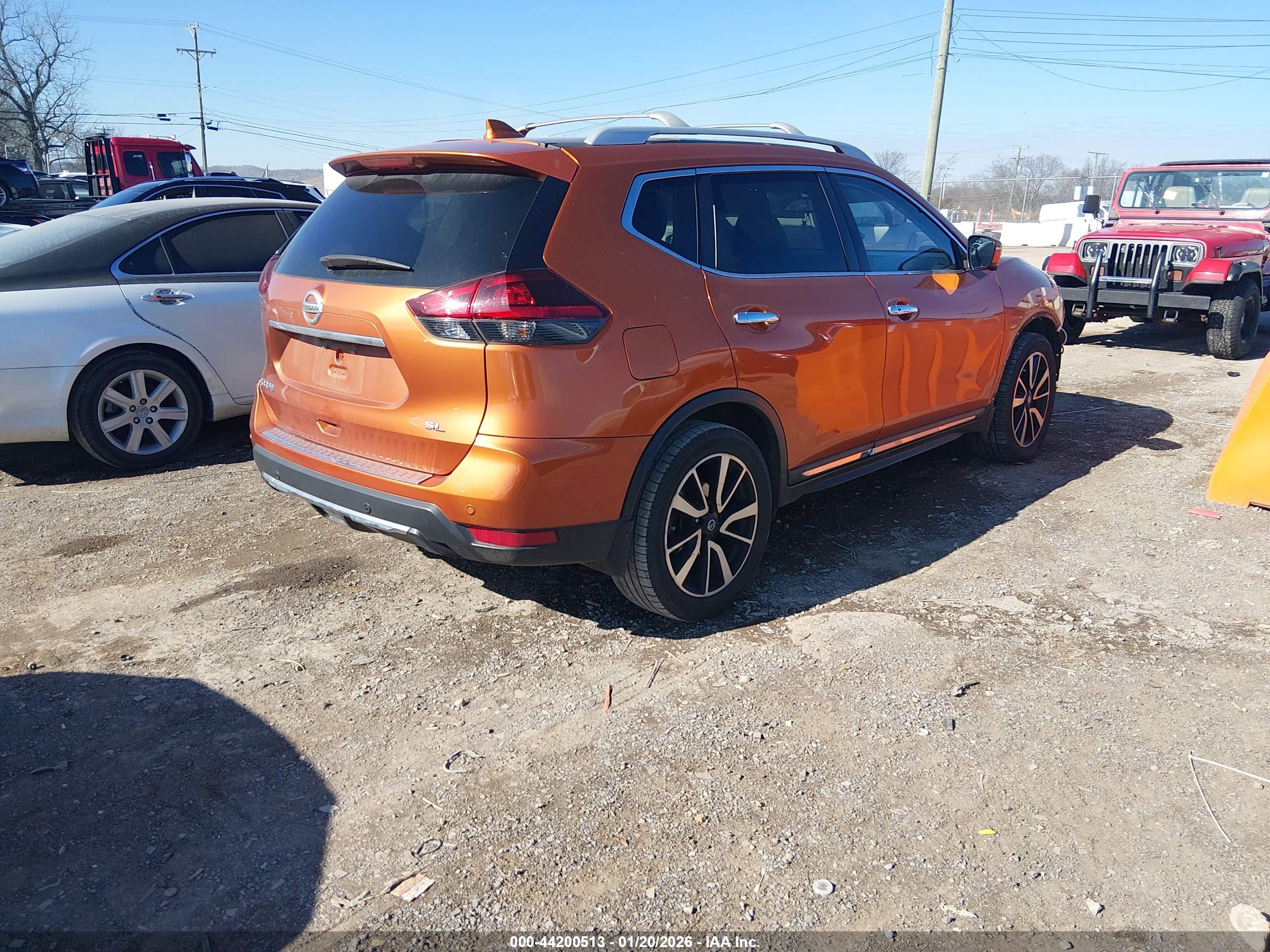 NISSAN ROGUE image 4