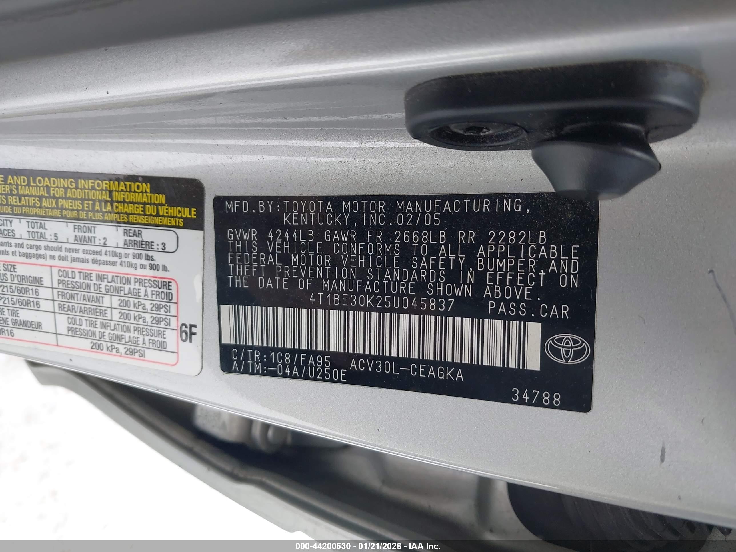 TOYOTA CAMRY image 9