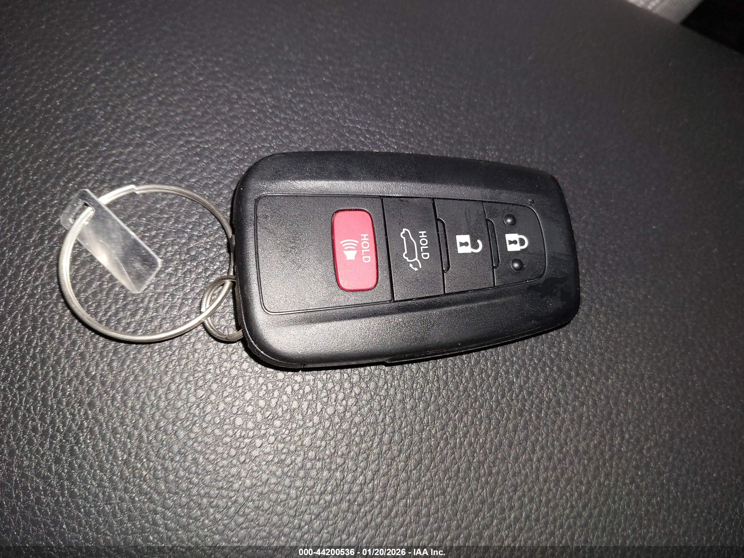 TOYOTA RAV4 image 11