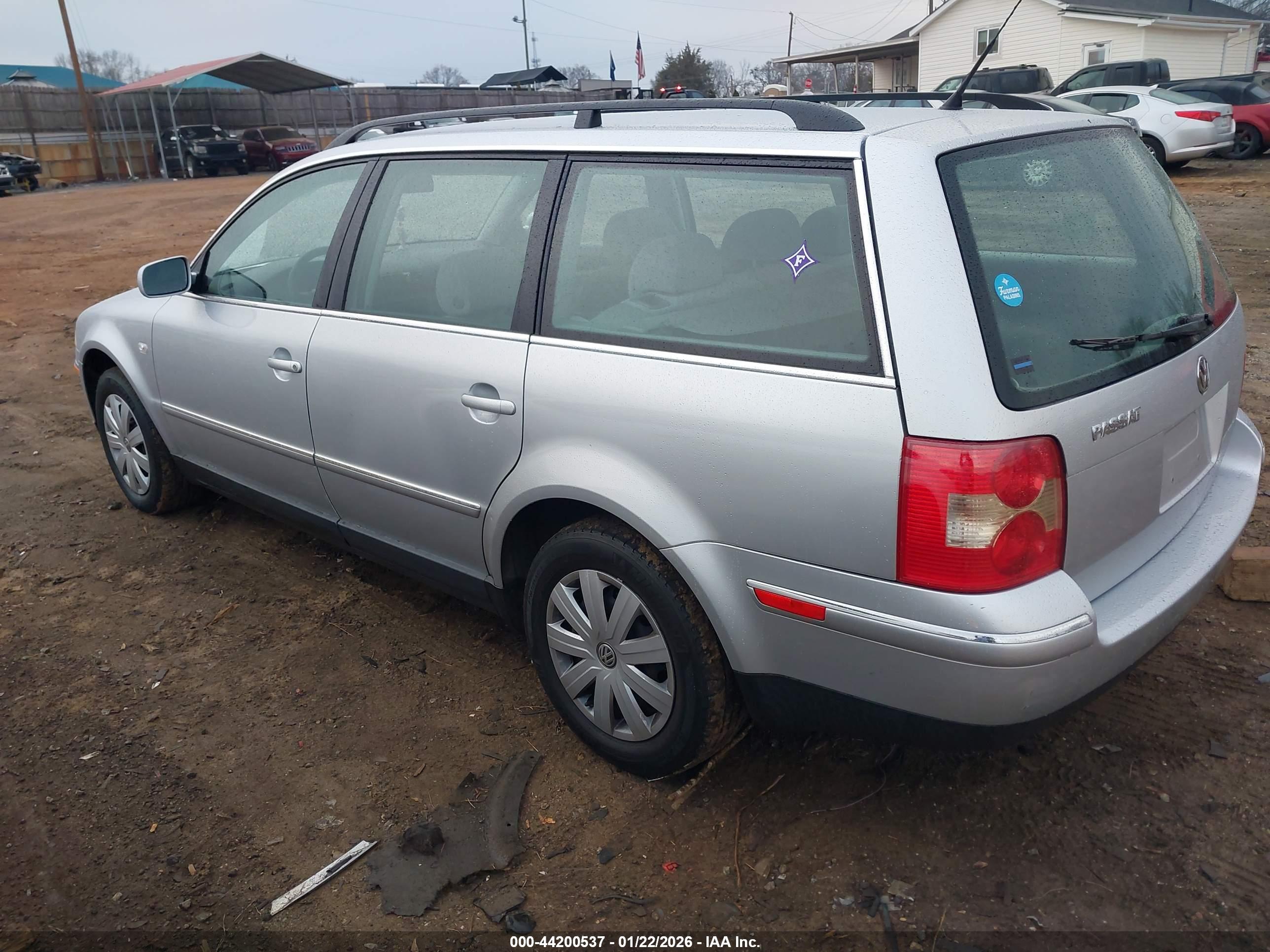 VOLKSWAGEN PASSAT image 3