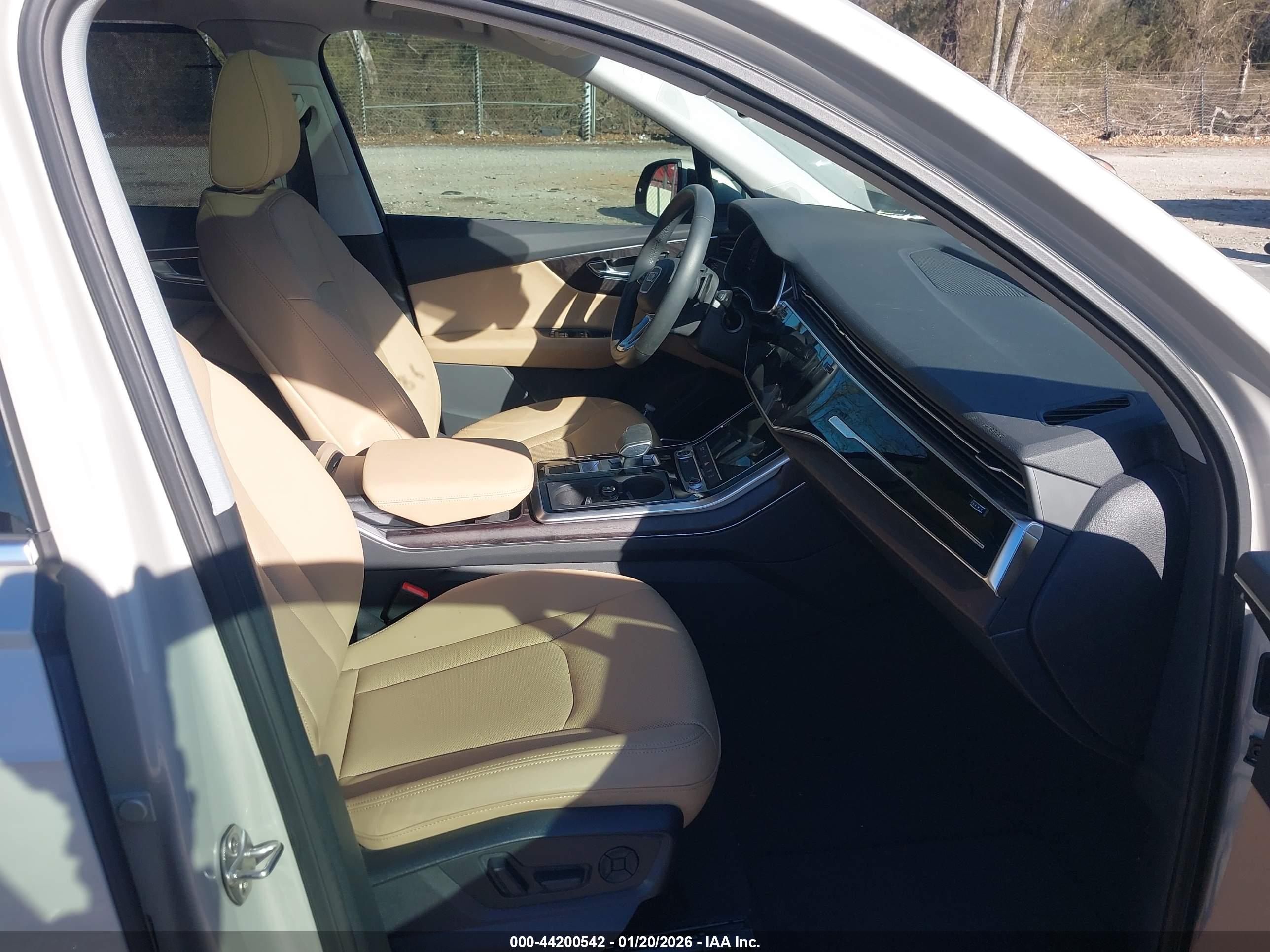 AUDI Q7 image 5