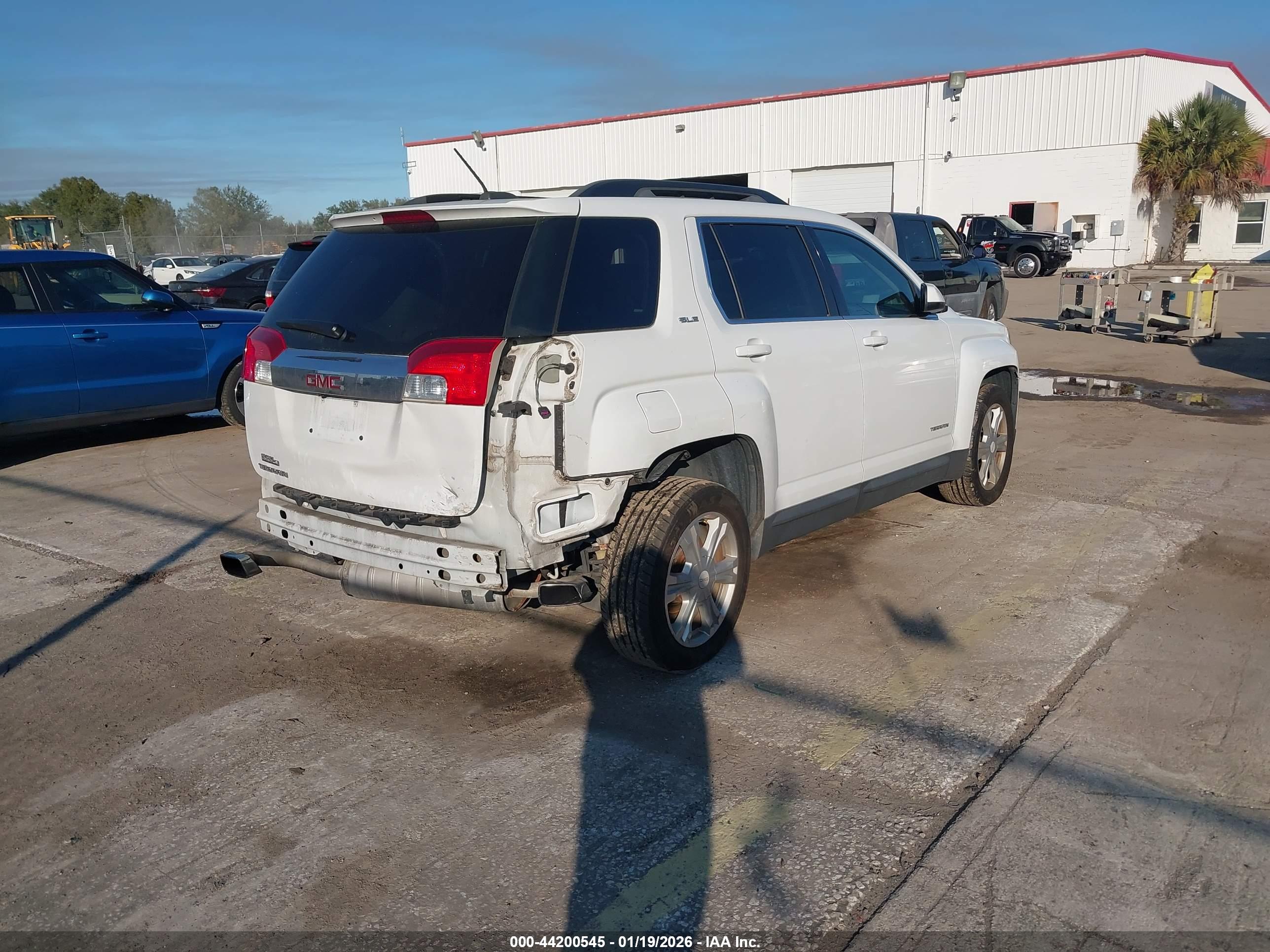 GMC TERRAIN image 4