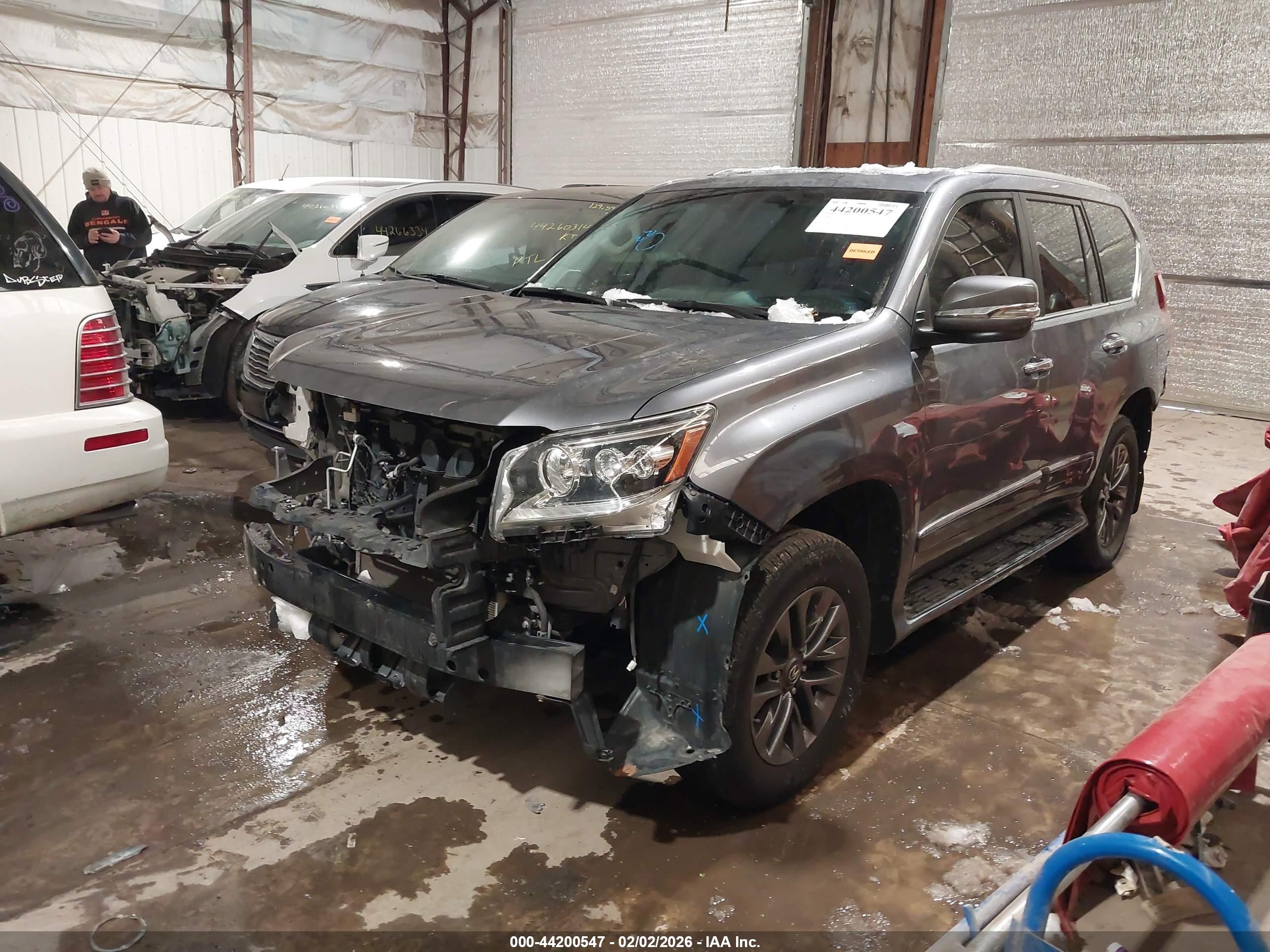 LEXUS GX image 2
