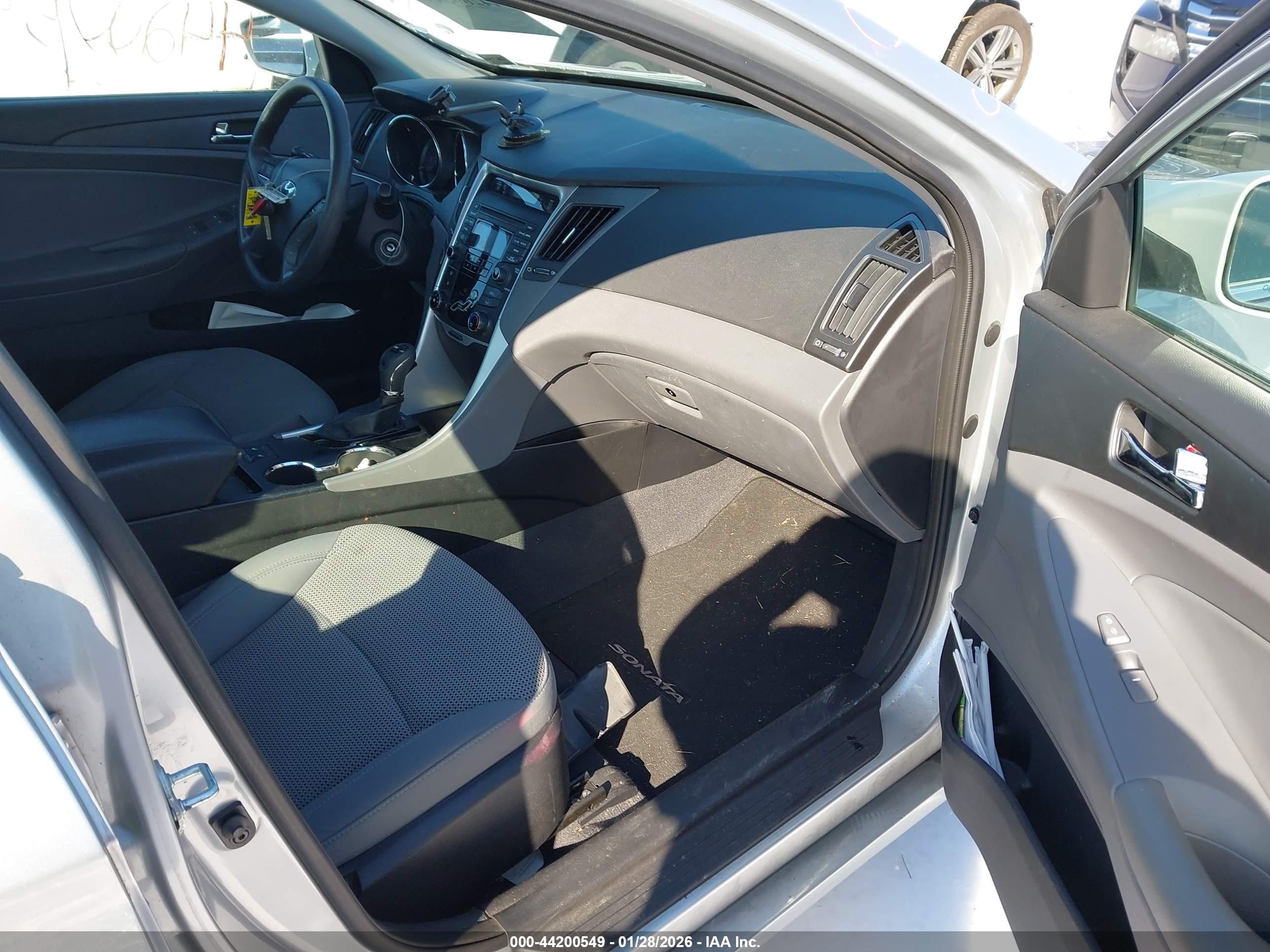 HYUNDAI SONATA image 5