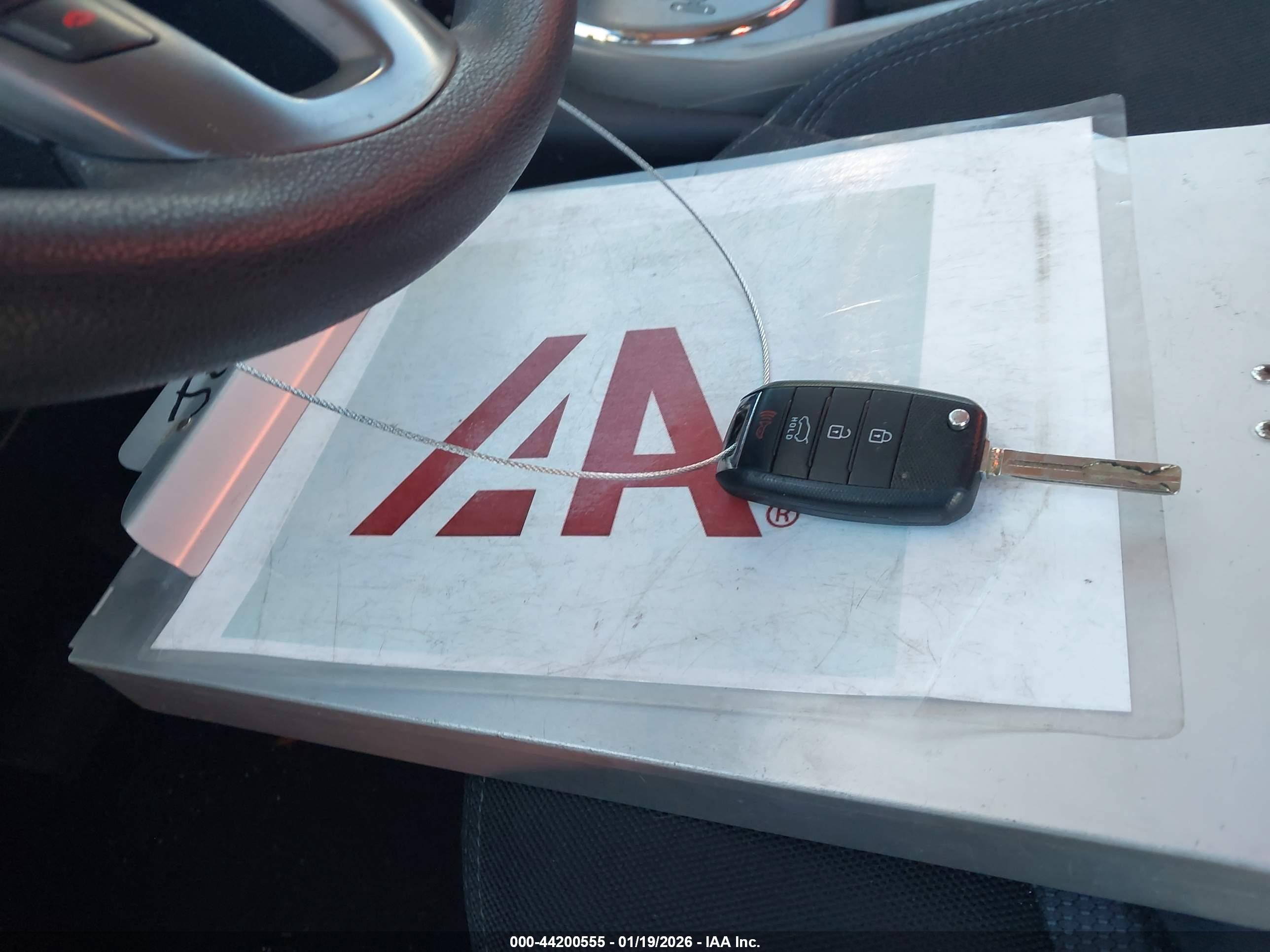 KIA SPORTAGE image 11