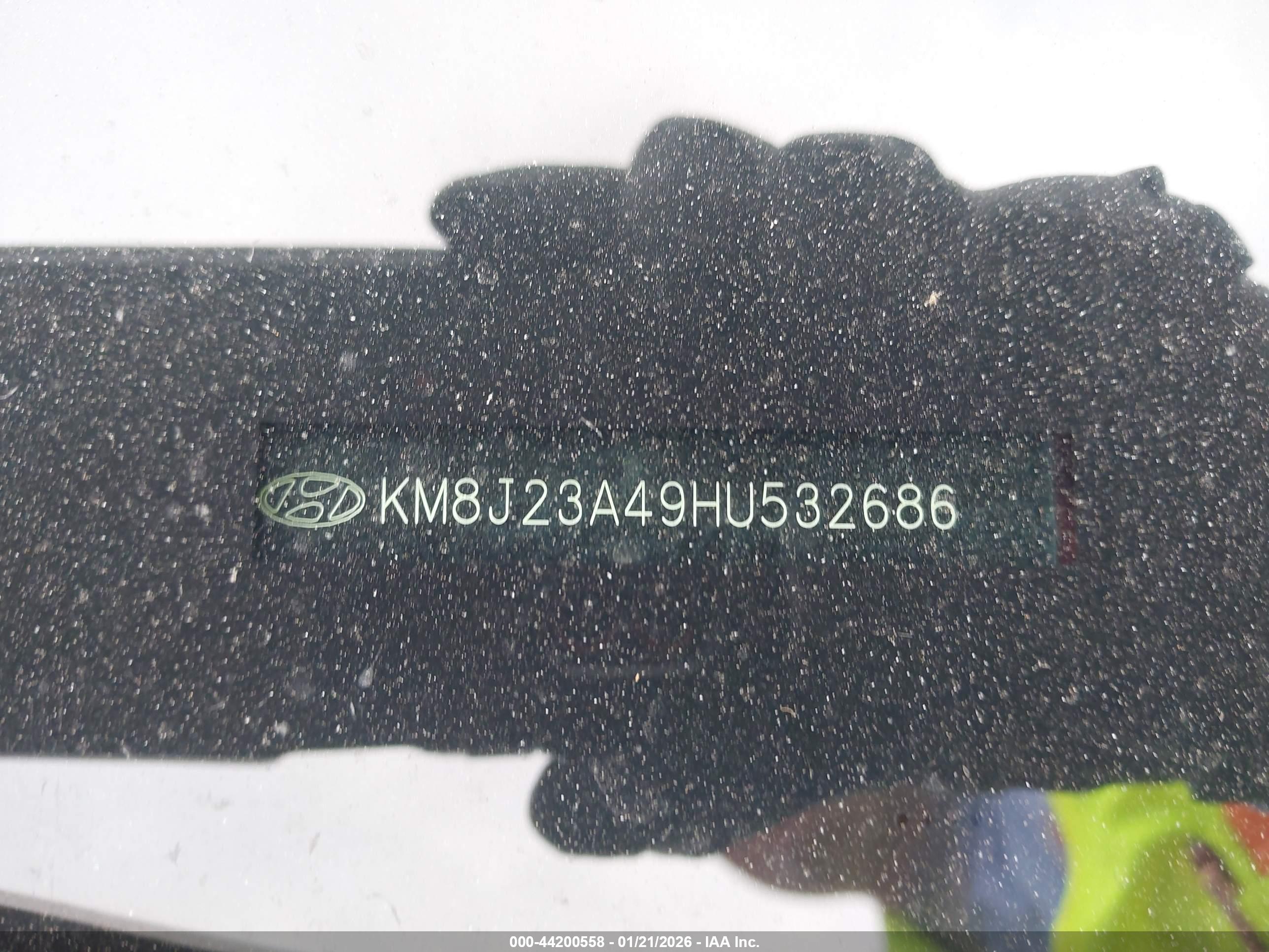 HYUNDAI TUCSON image 9