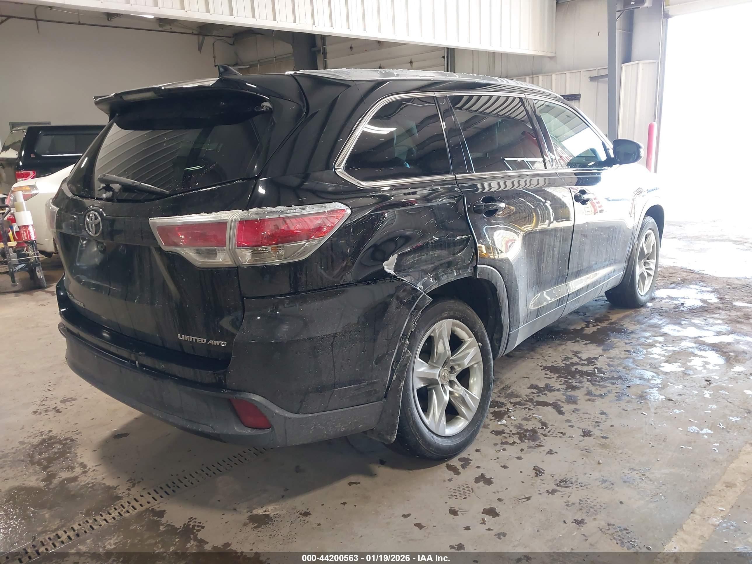 TOYOTA HIGHLANDER image 4