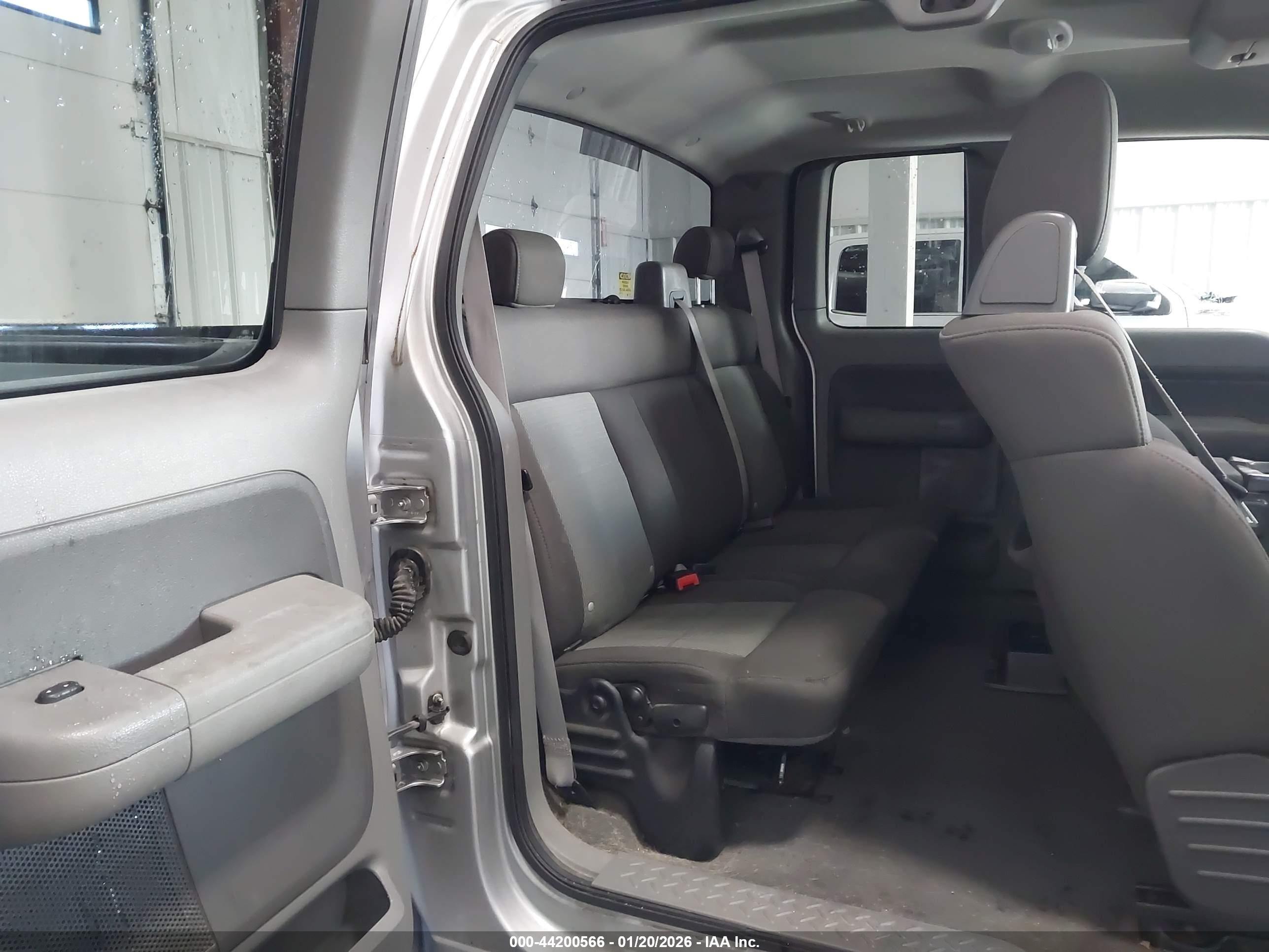 FORD F-150 image 8