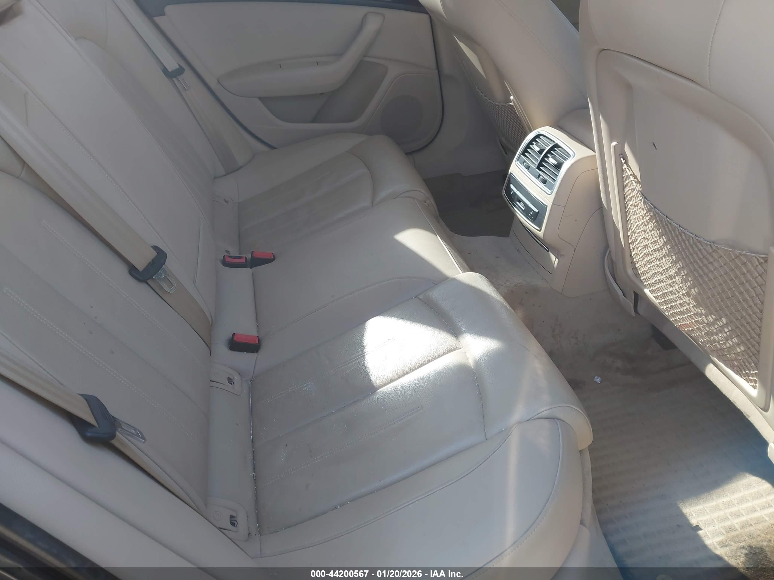 AUDI A6 image 8