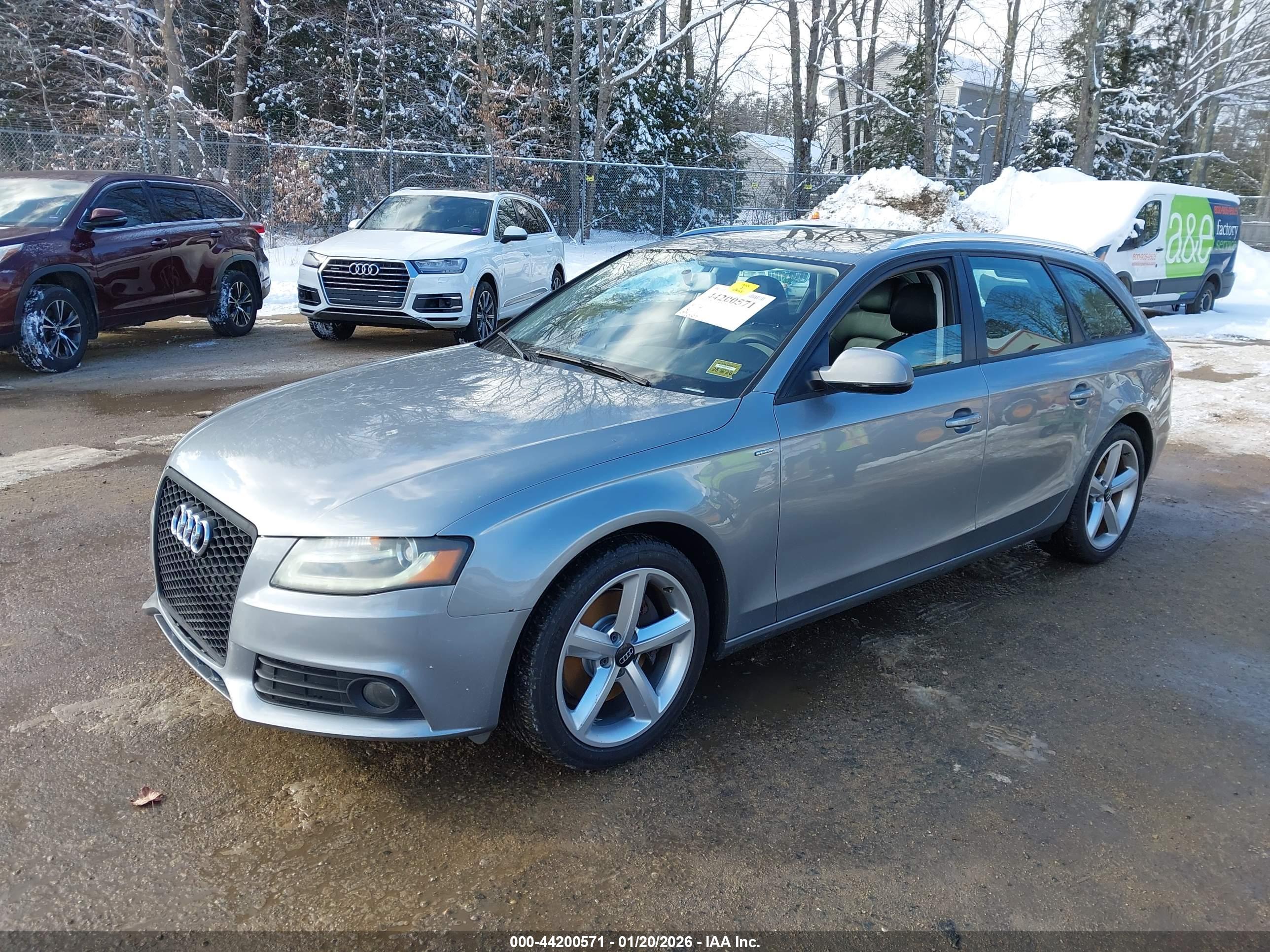 AUDI A4 image 2