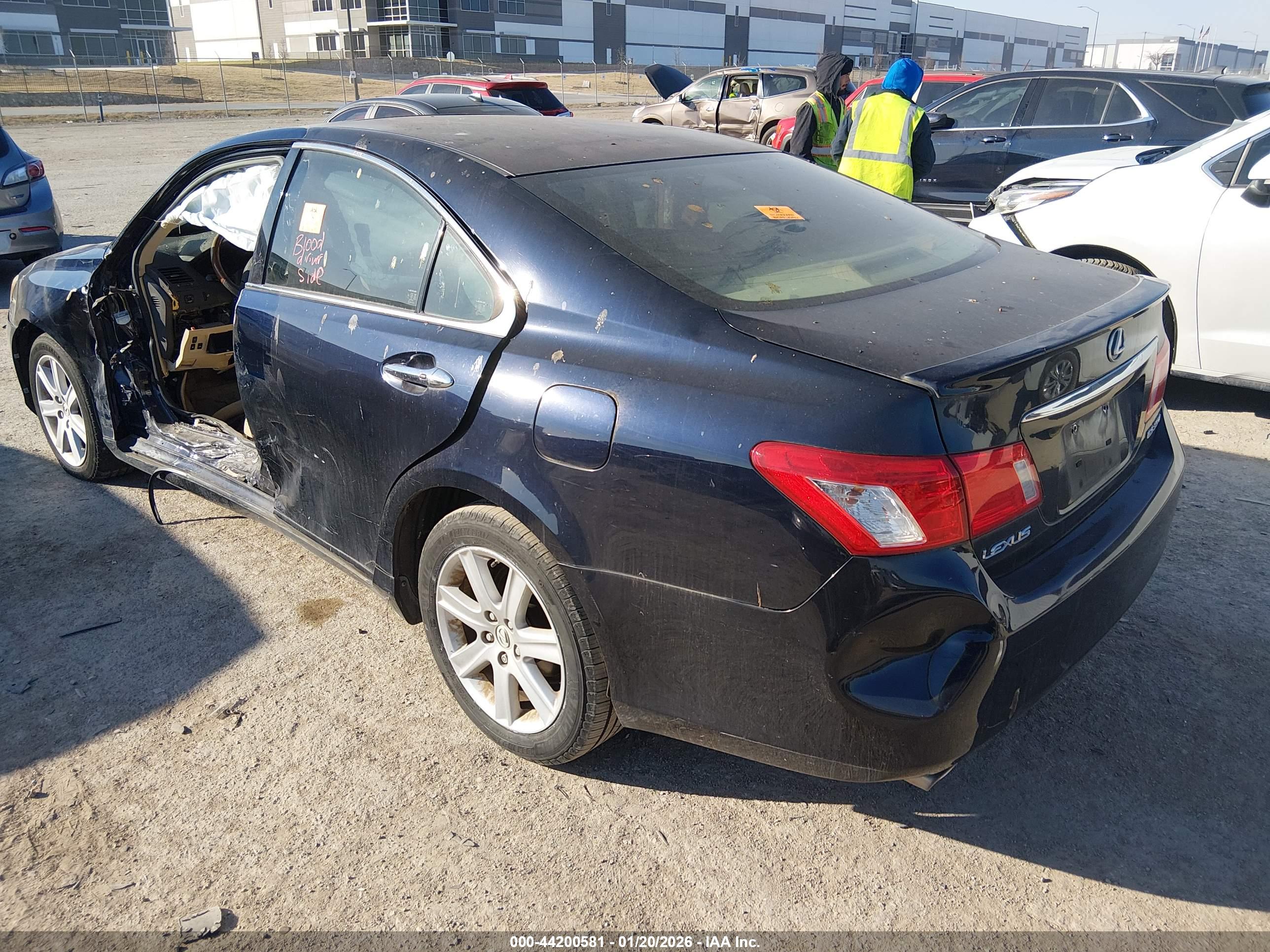 LEXUS ES image 3