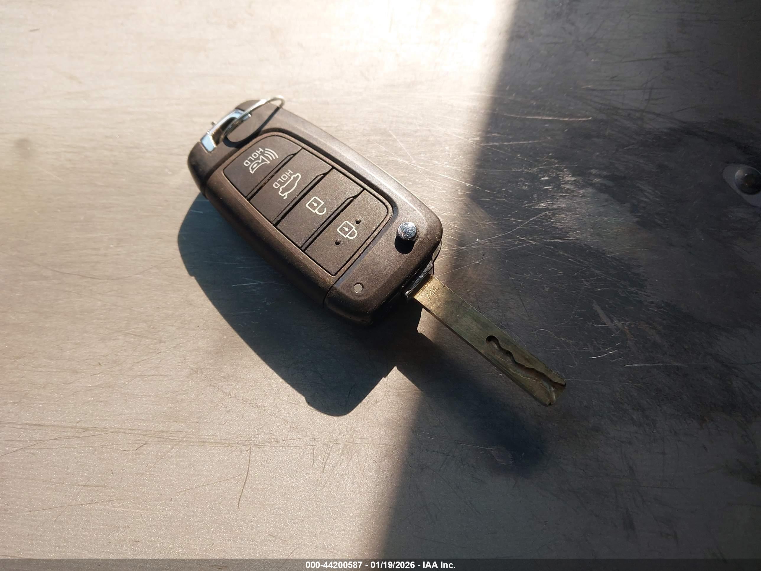 HYUNDAI ACCENT image 11