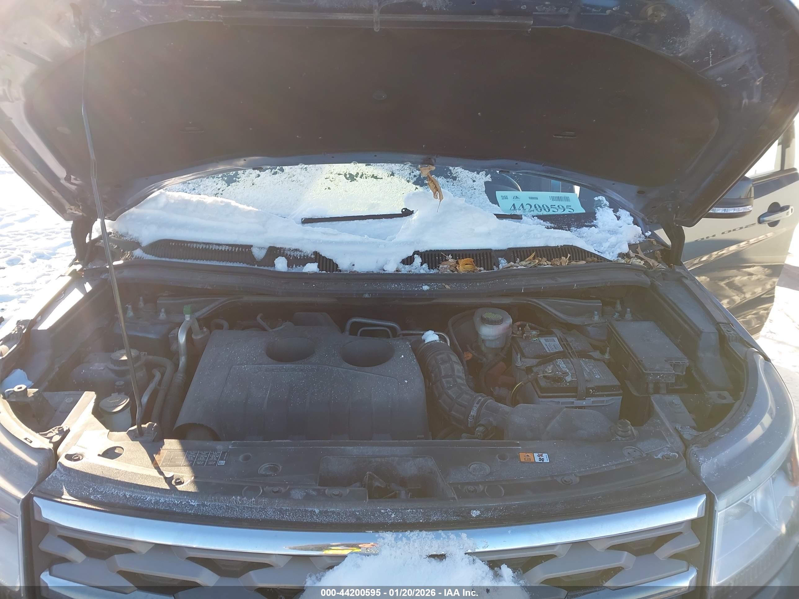 FORD EXPLORER image 10