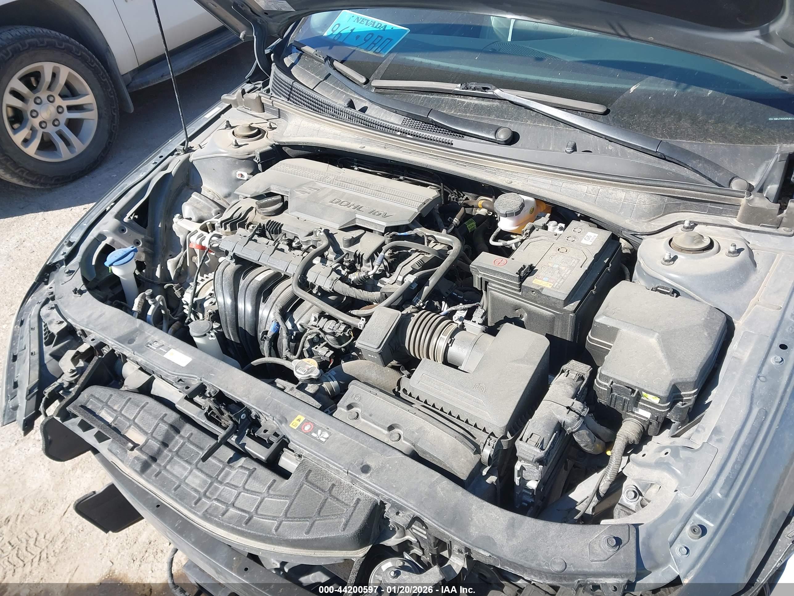 HYUNDAI ELANTRA image 10