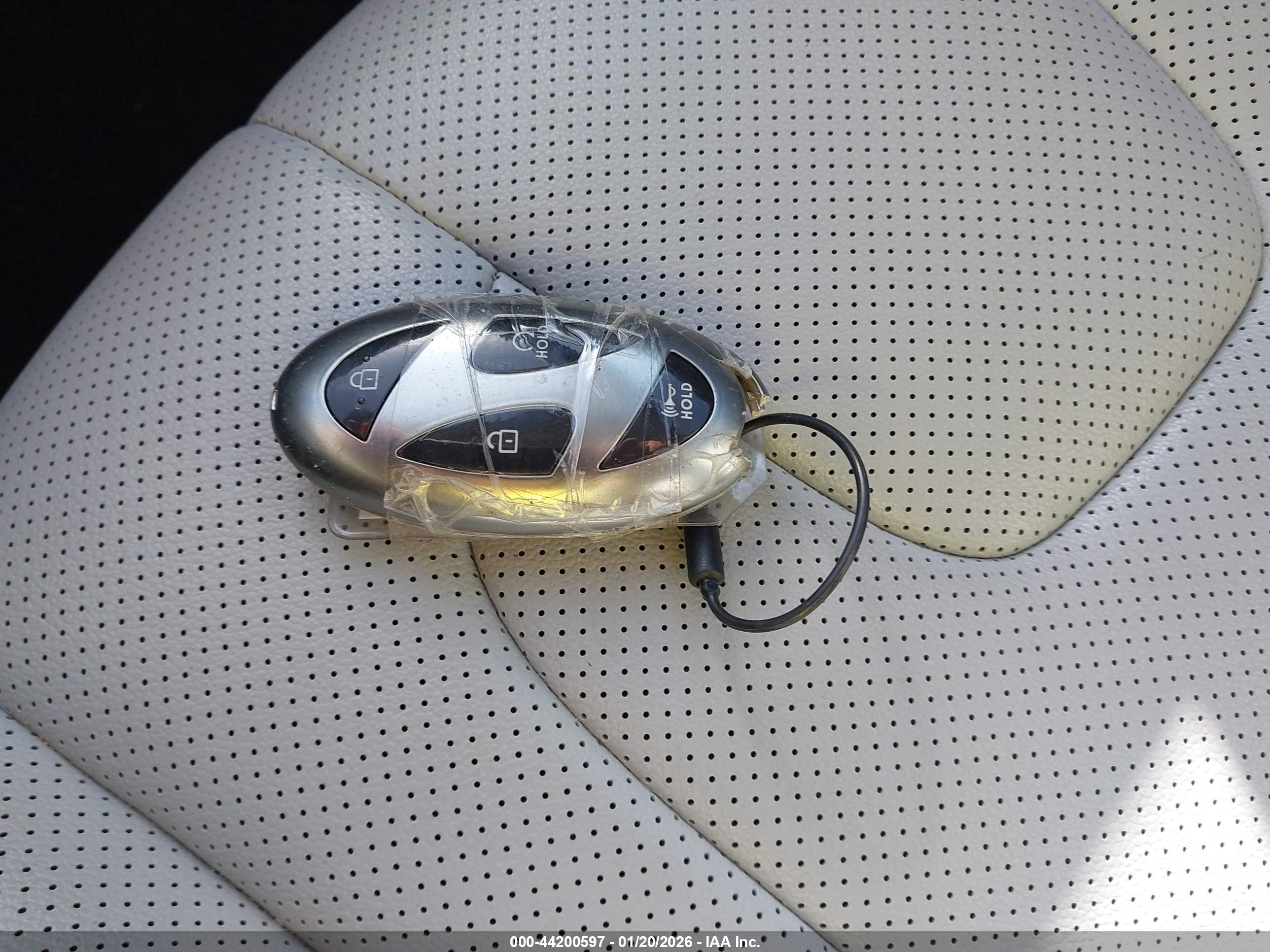 HYUNDAI ELANTRA image 11