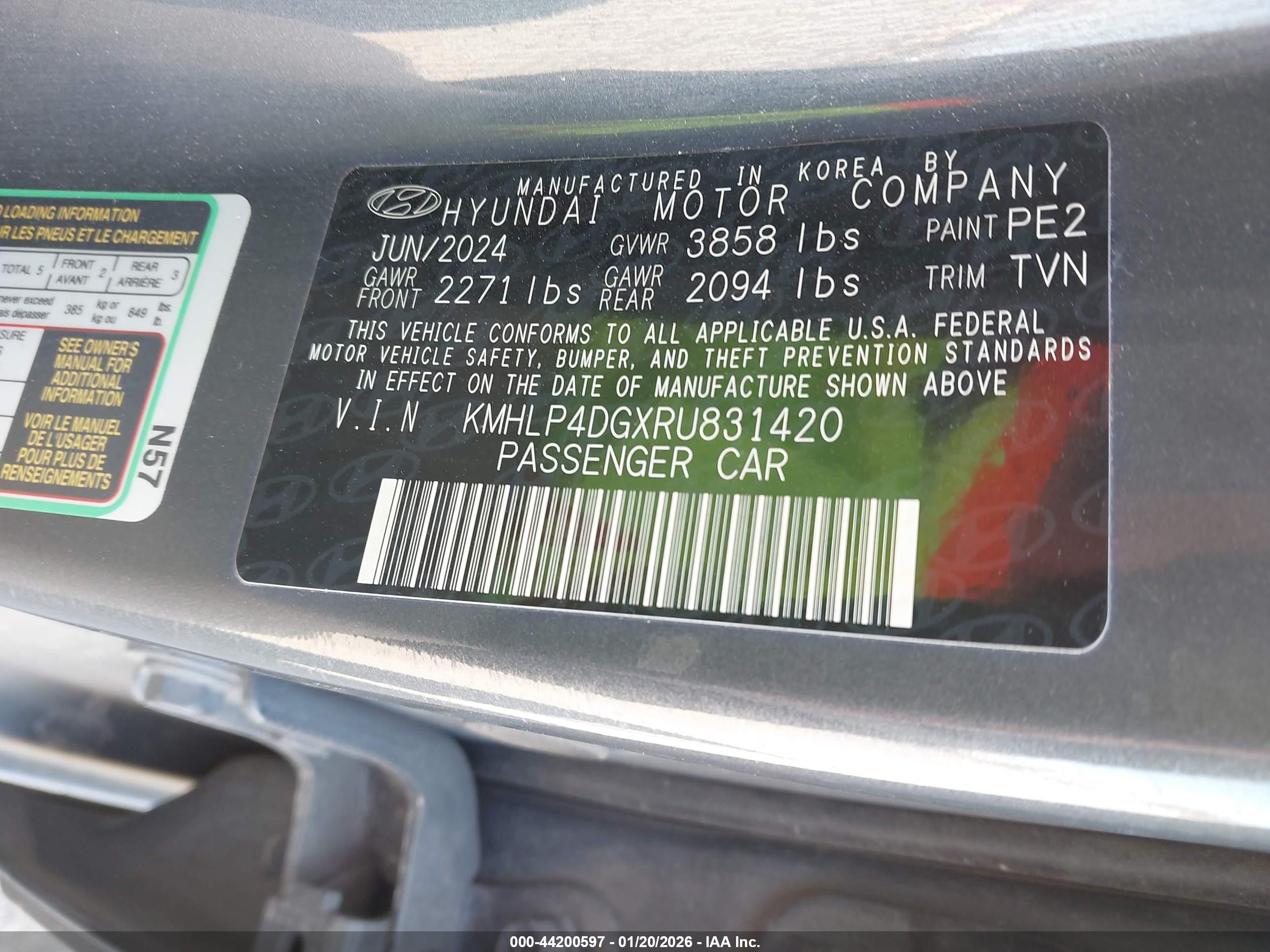 HYUNDAI ELANTRA image 9