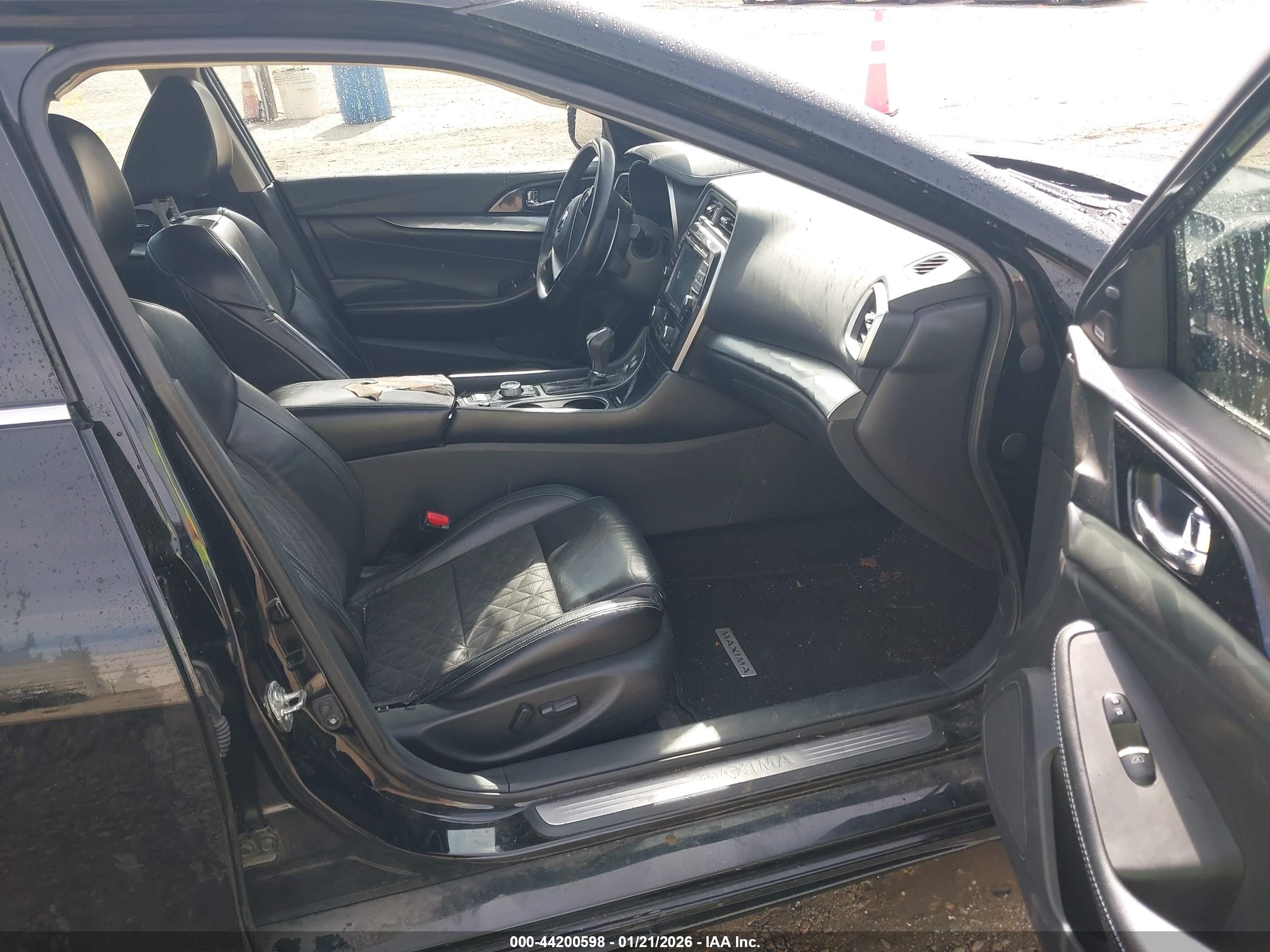 NISSAN MAXIMA image 5