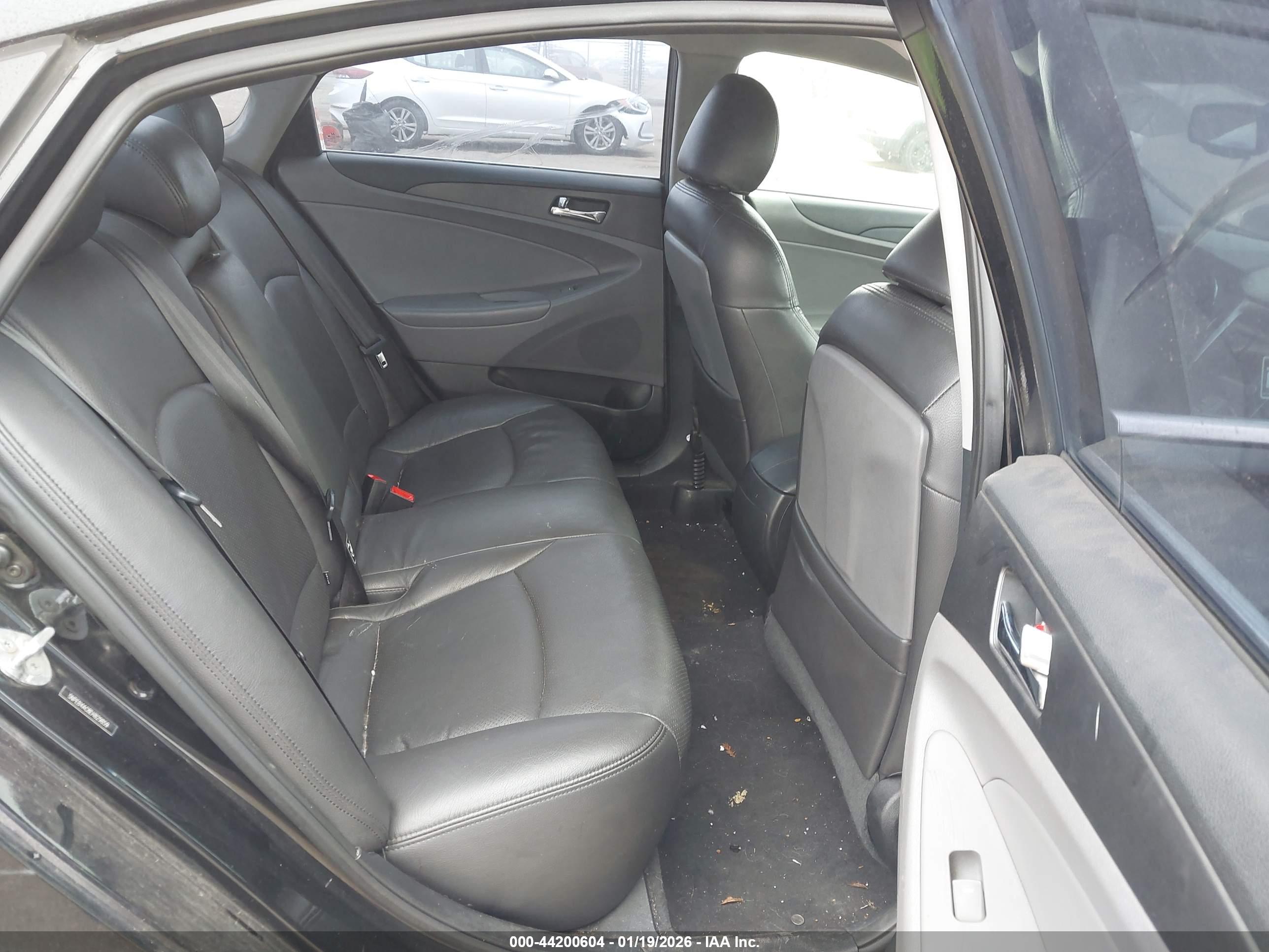 HYUNDAI SONATA image 8