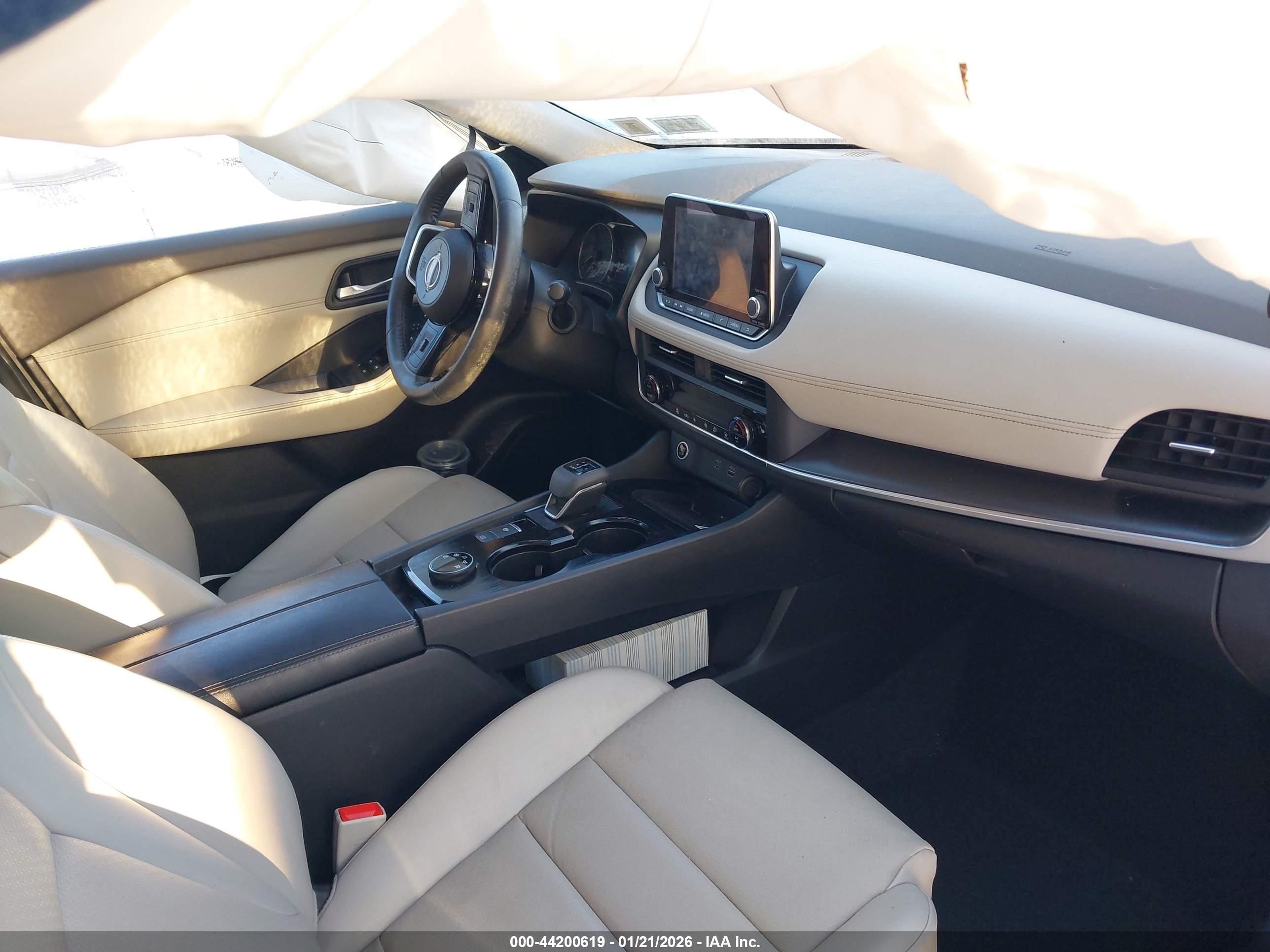 NISSAN ROGUE image 5