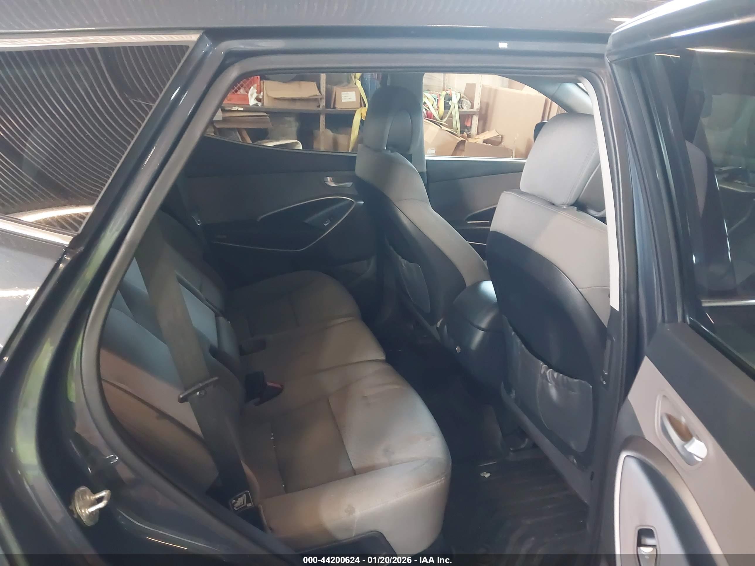 HYUNDAI SANTA image 8