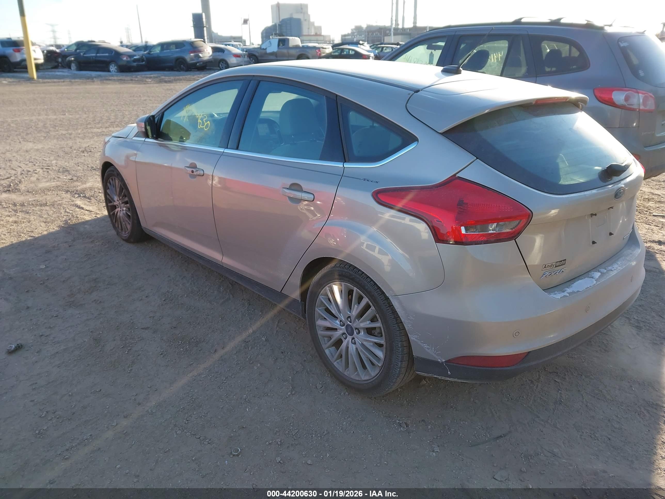 FORD FOCUS image 3