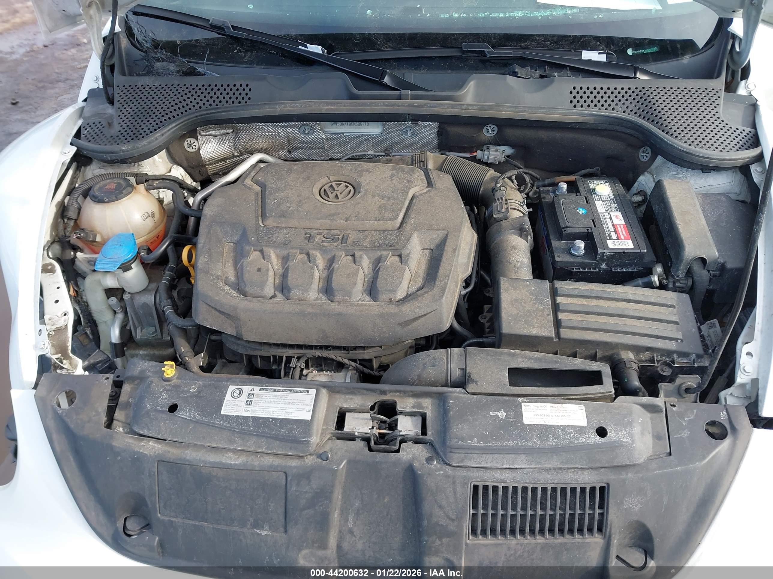 VOLKSWAGEN BEETLE image 10
