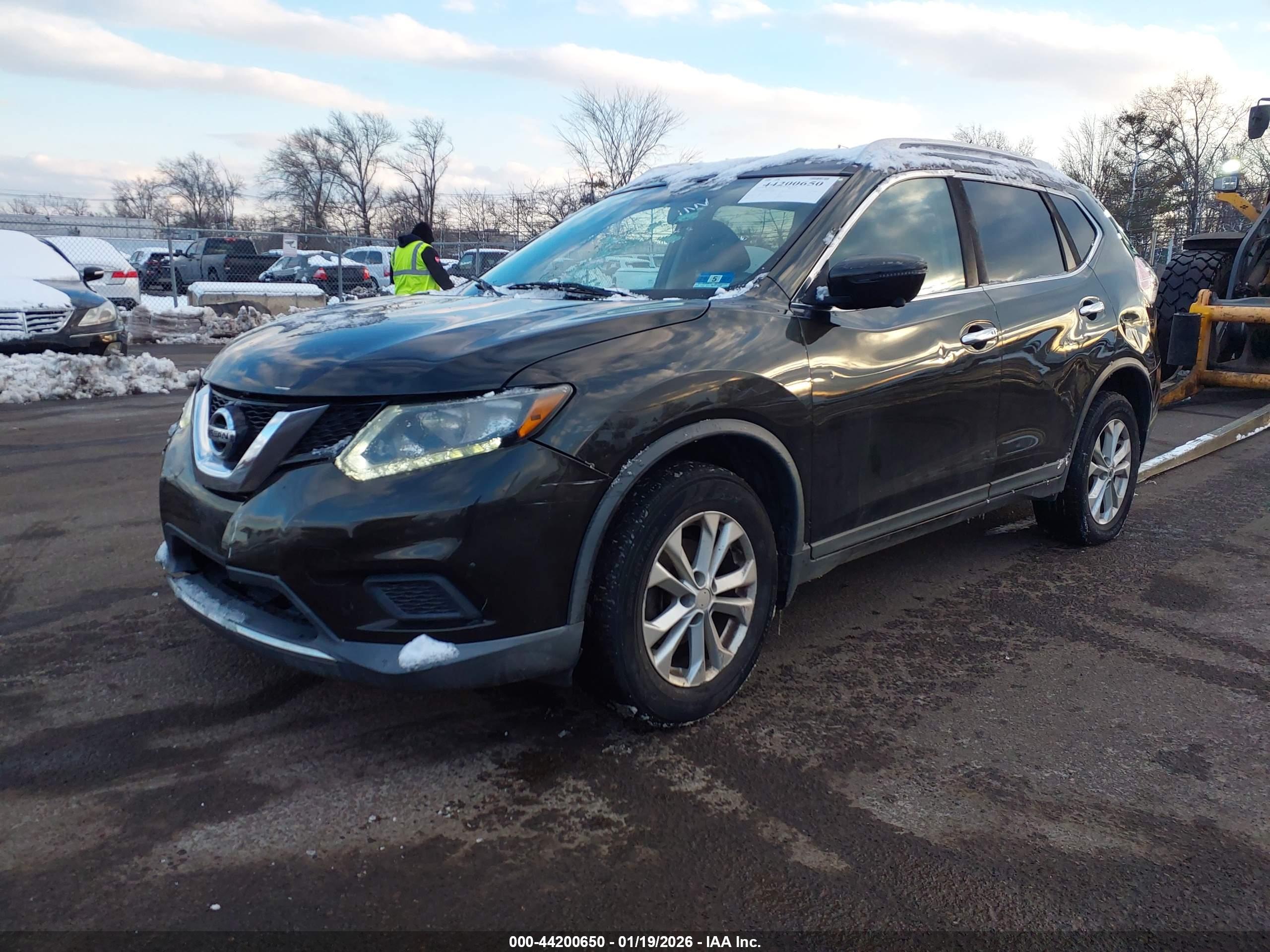 NISSAN ROGUE image 2