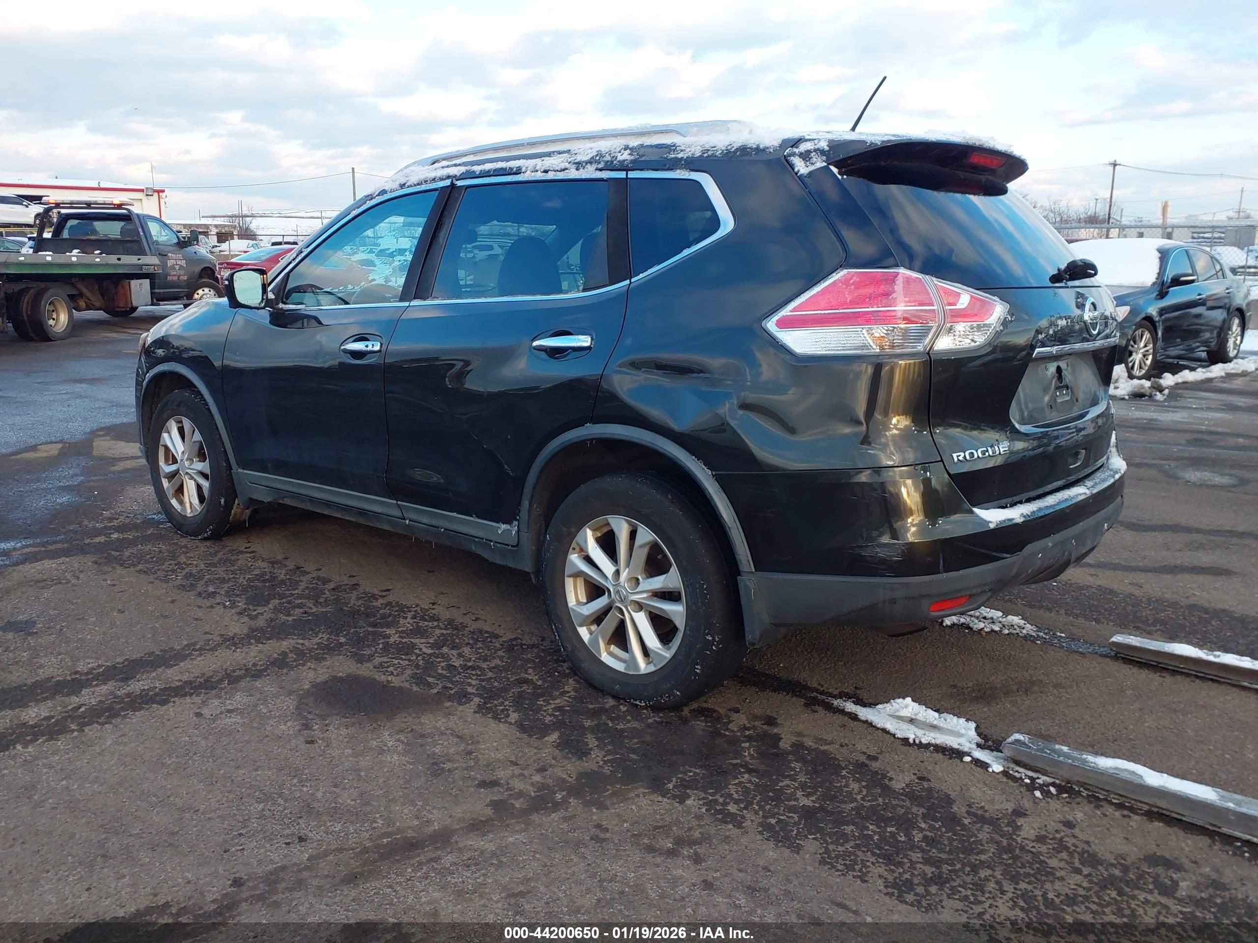 NISSAN ROGUE image 3