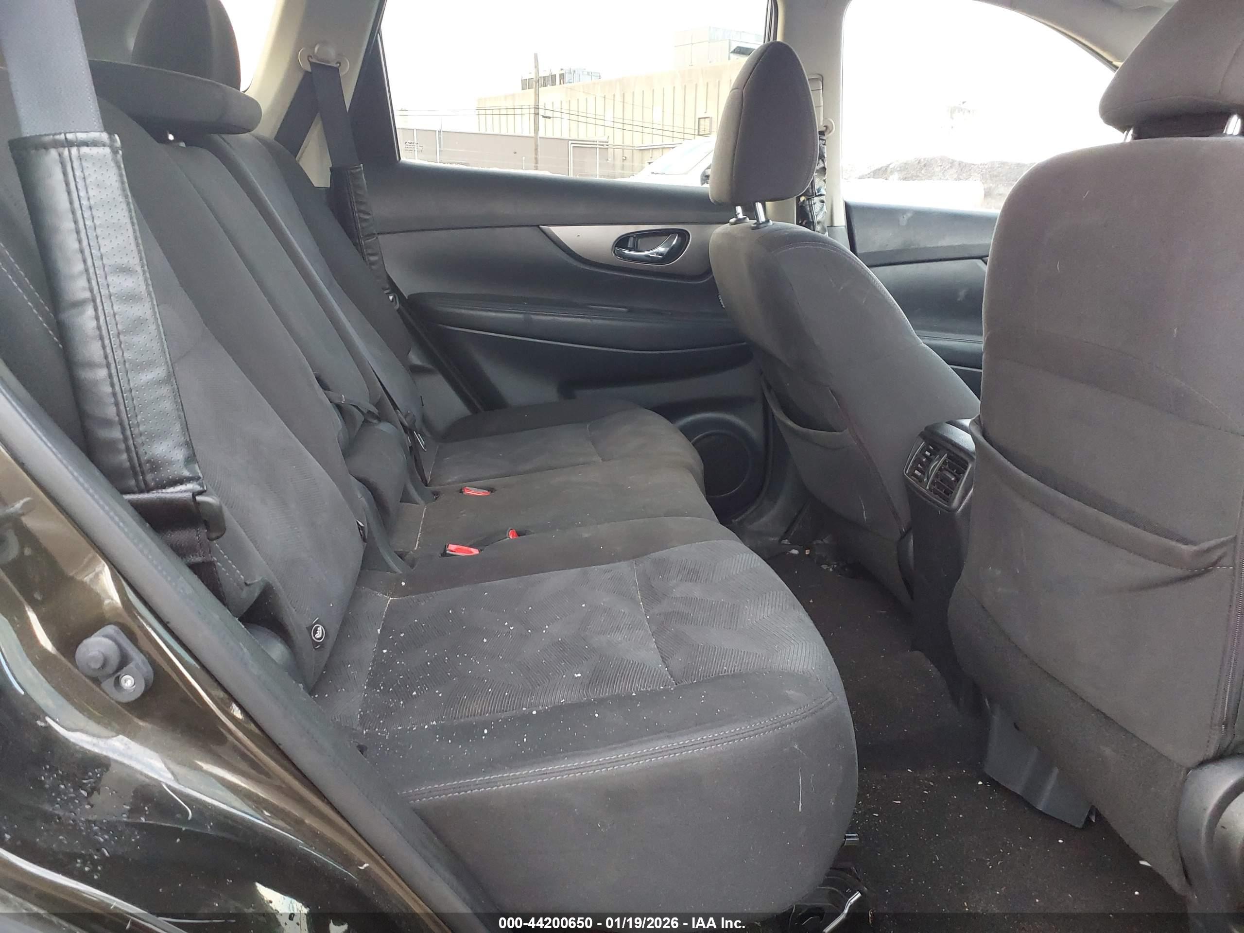 NISSAN ROGUE image 8