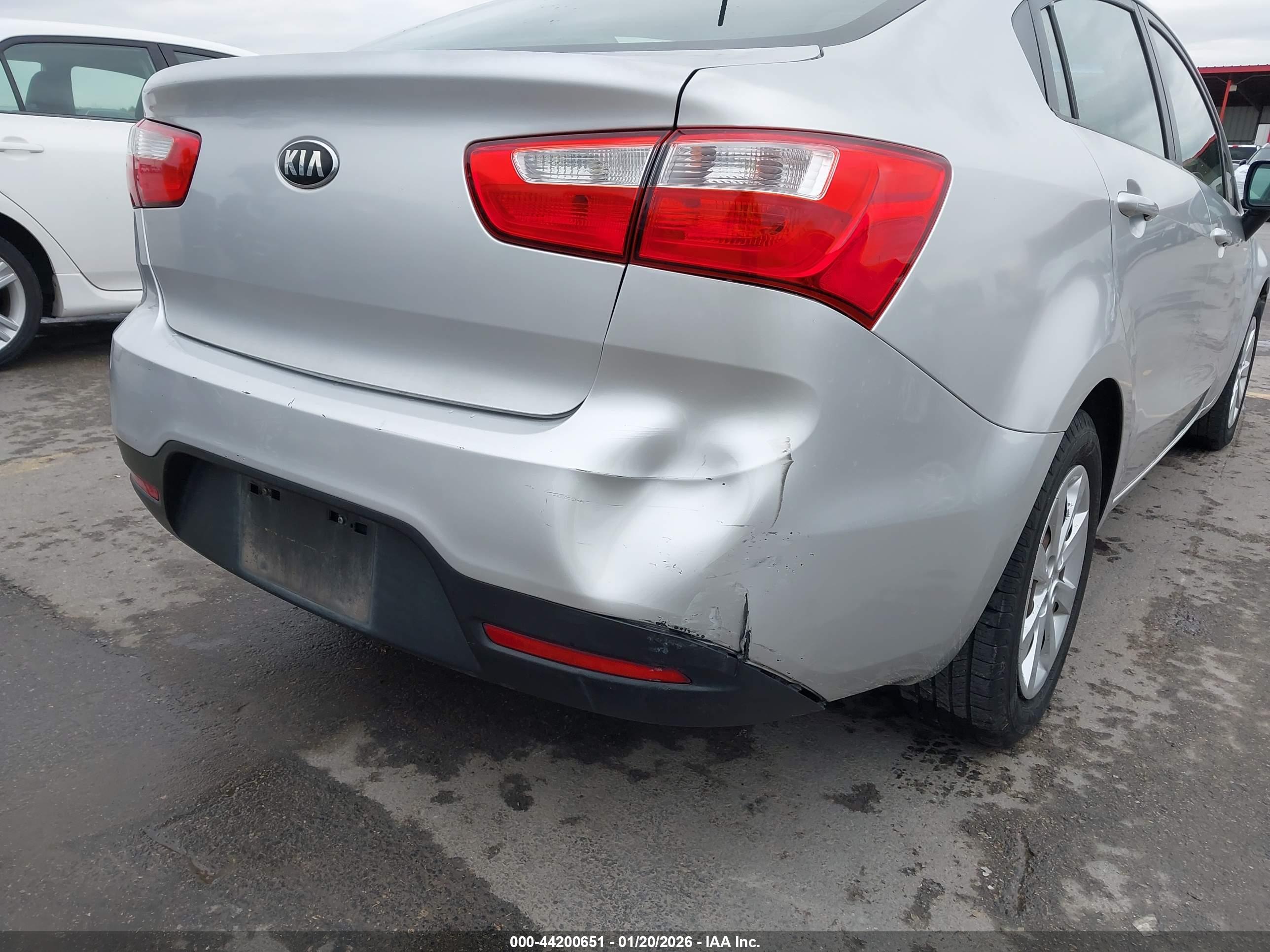 KIA RIO image 6