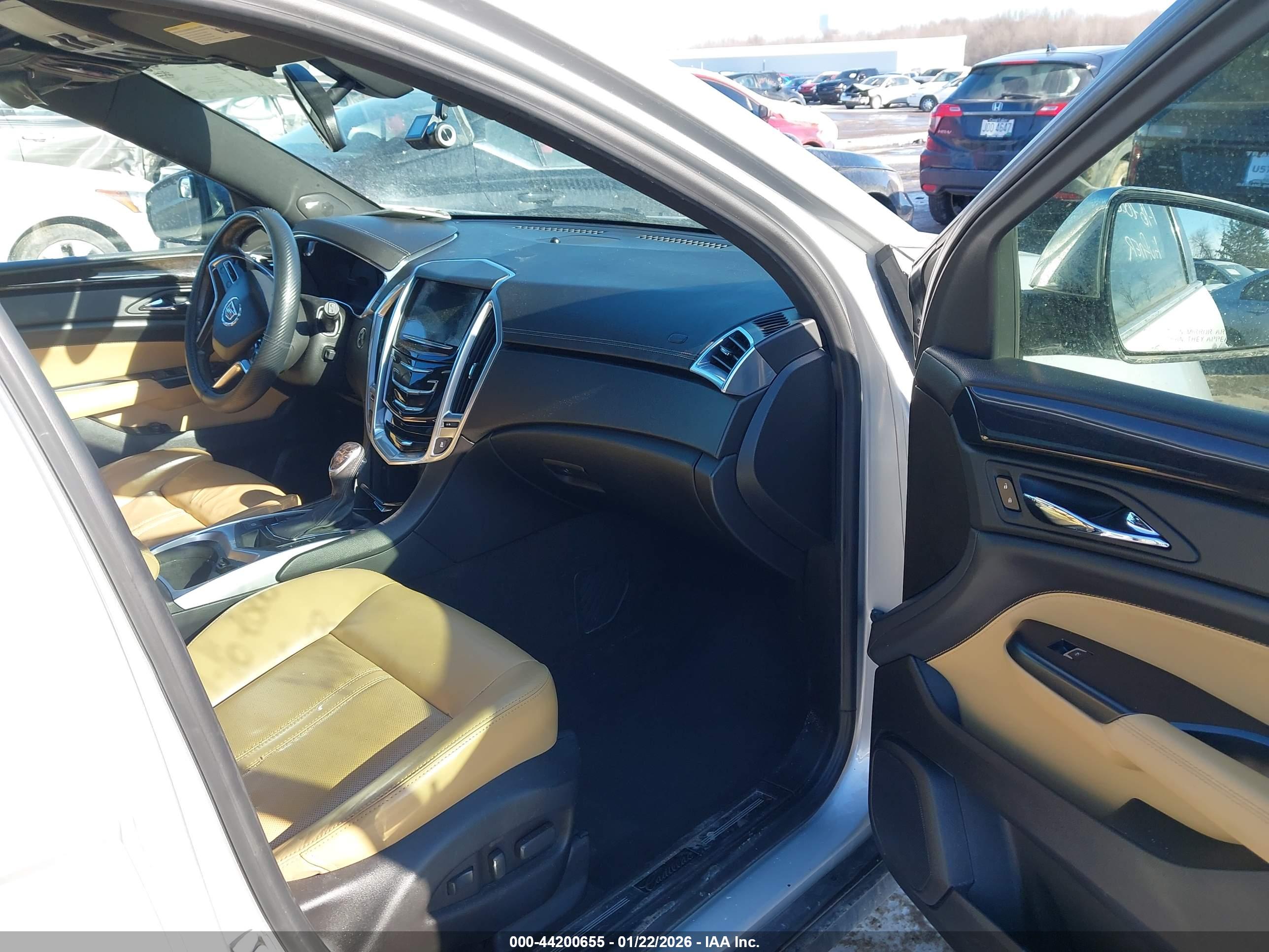 CADILLAC SRX image 5