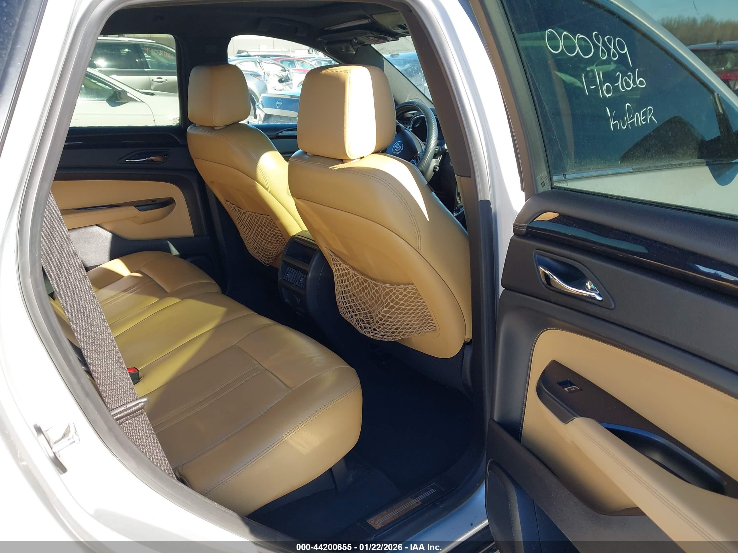 CADILLAC SRX image 8